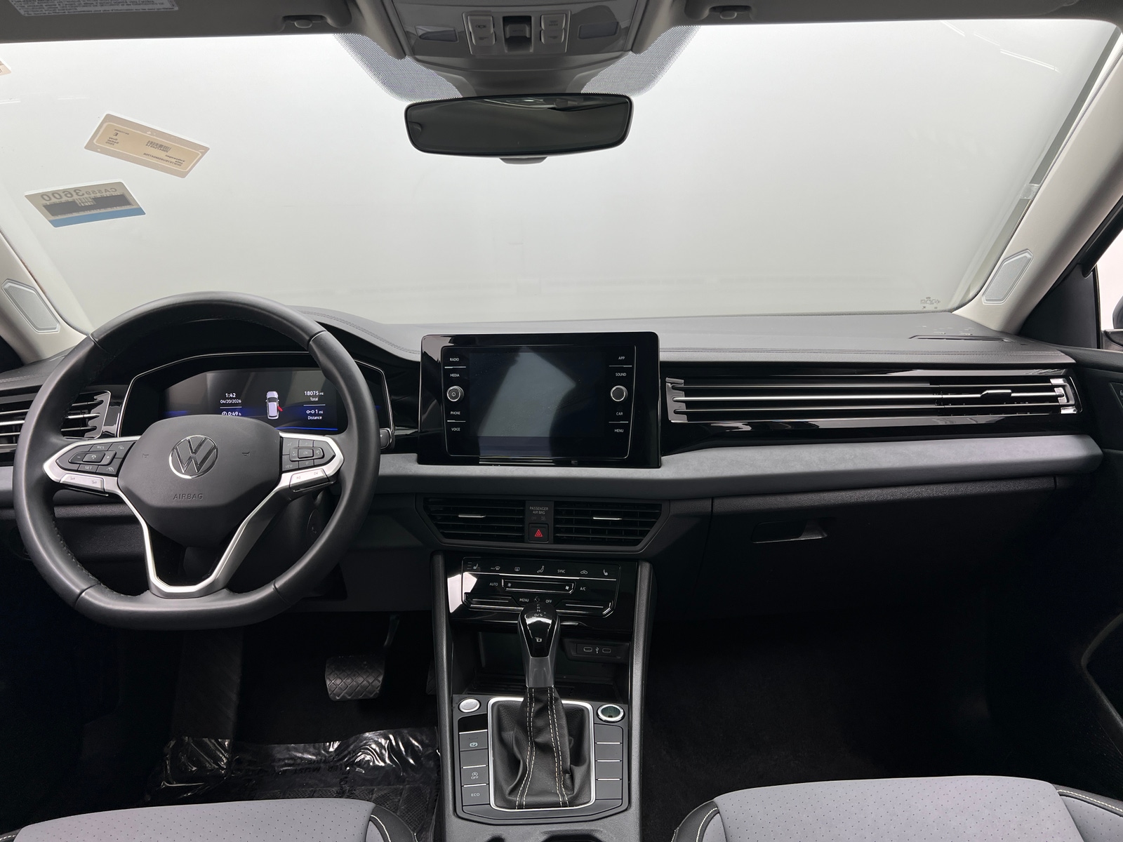 Thumbnail: 2025 Volkswagen Jetta - 2