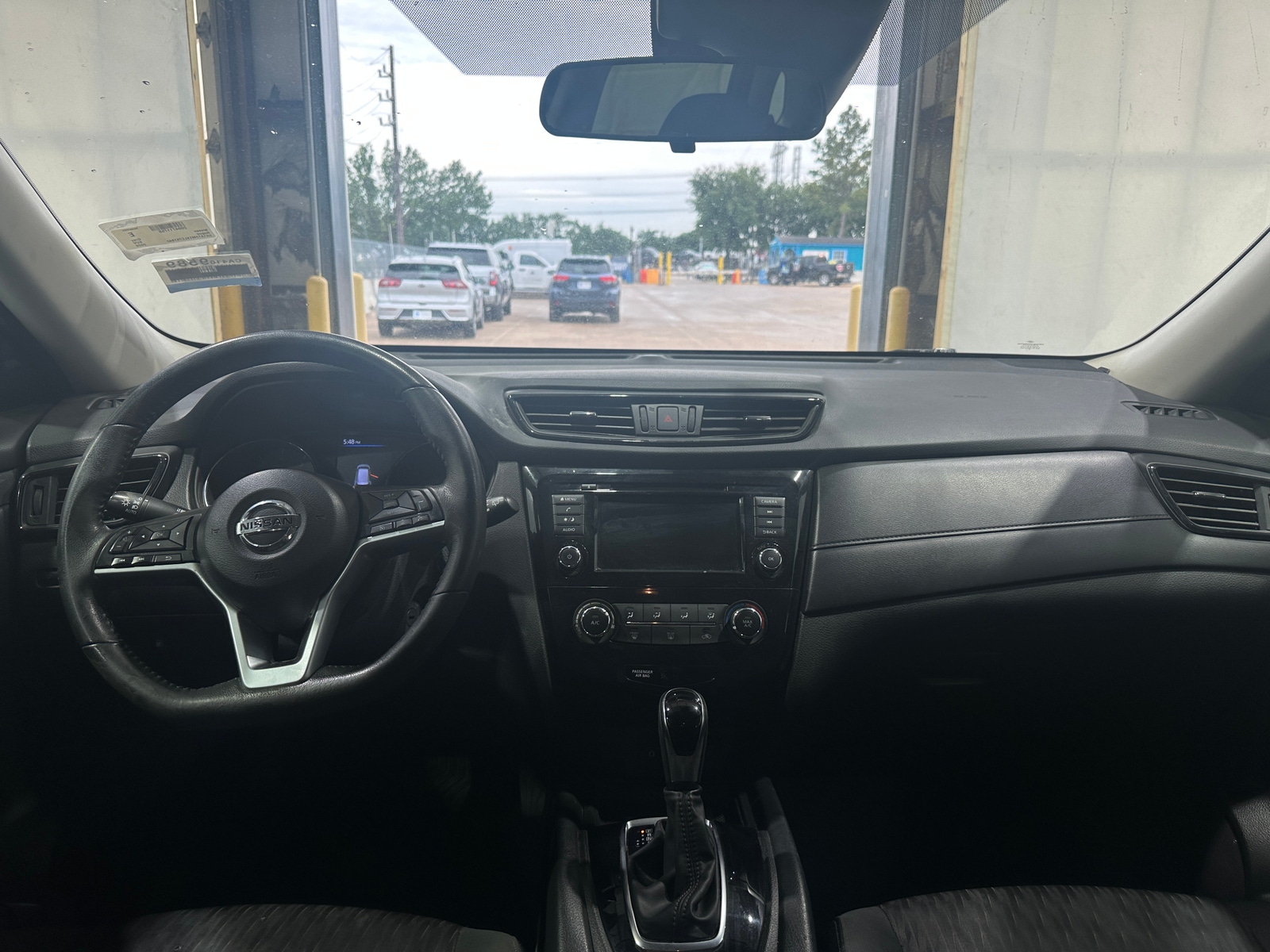 Thumbnail: 2020 Nissan Rogue - 3