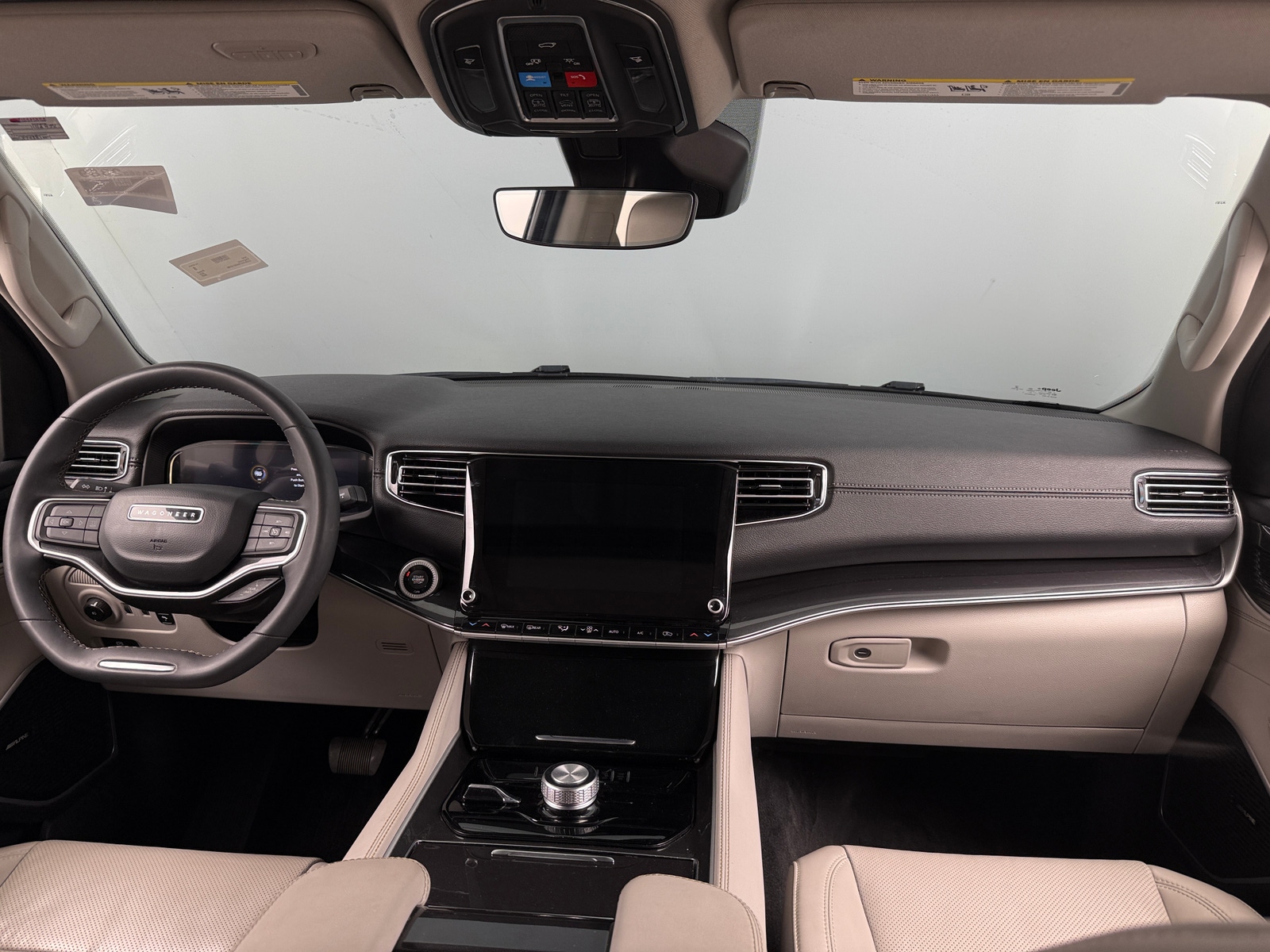 Thumbnail: 2022 Jeep Wagoneer - 2
