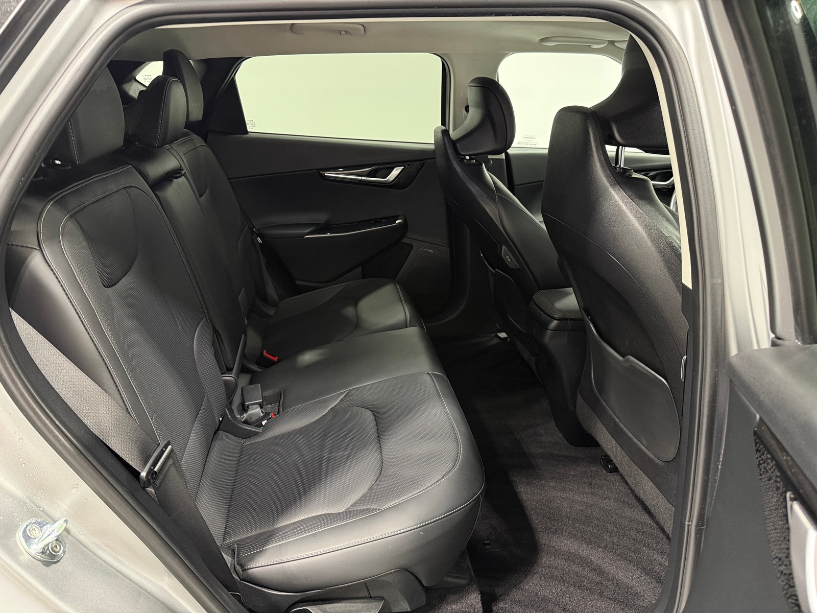 Thumbnail: 2022 Kia EV6 - 5