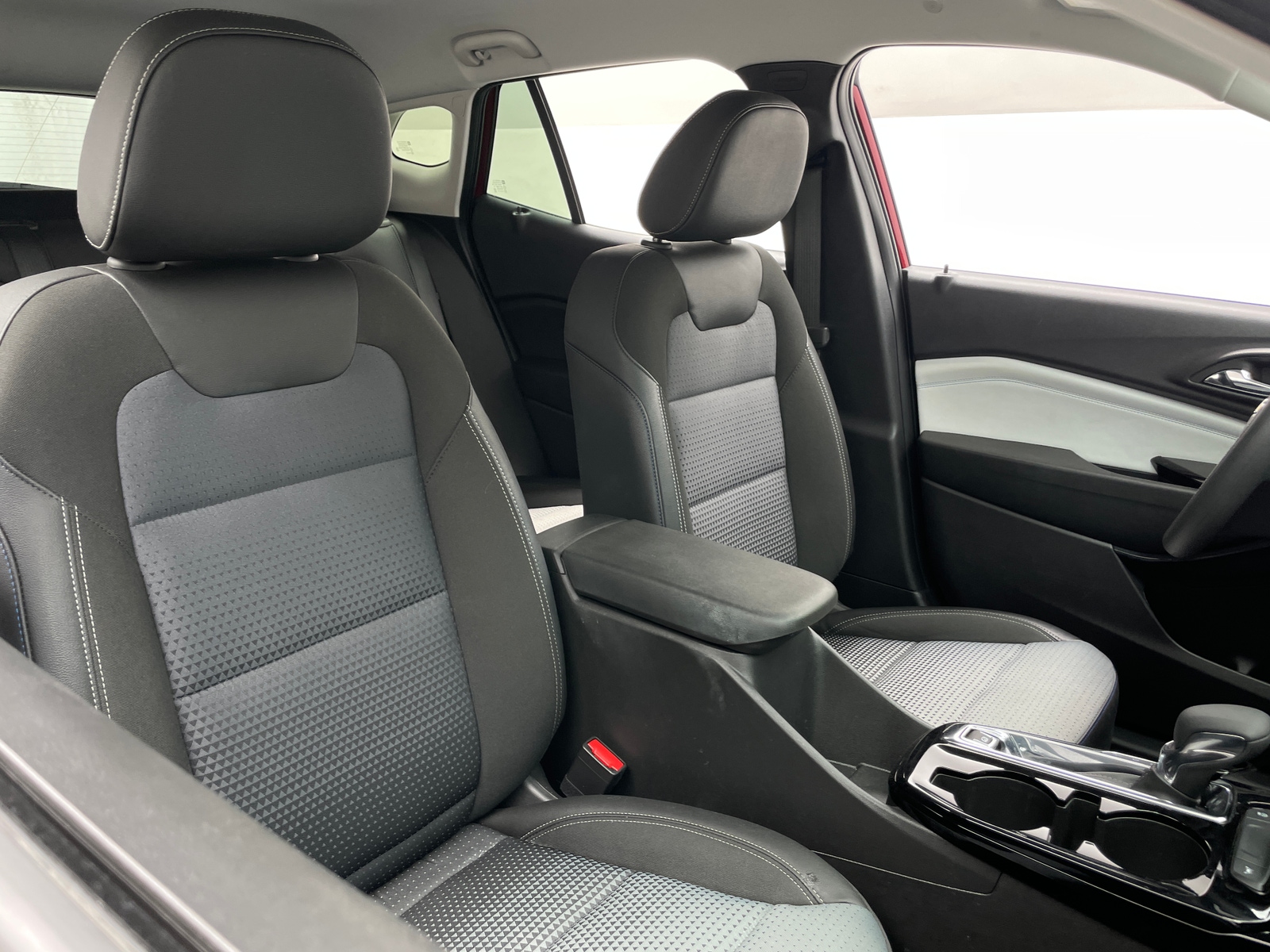 Thumbnail: 2025 Chevrolet Trax - 2