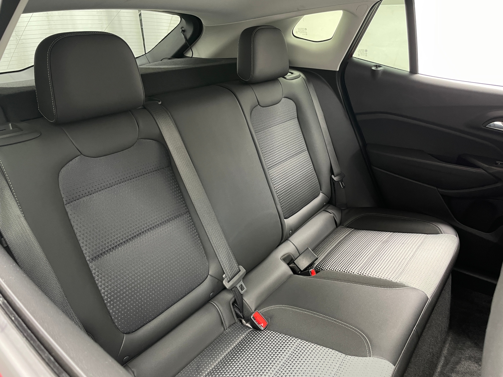Thumbnail: 2025 Chevrolet Trax - 6