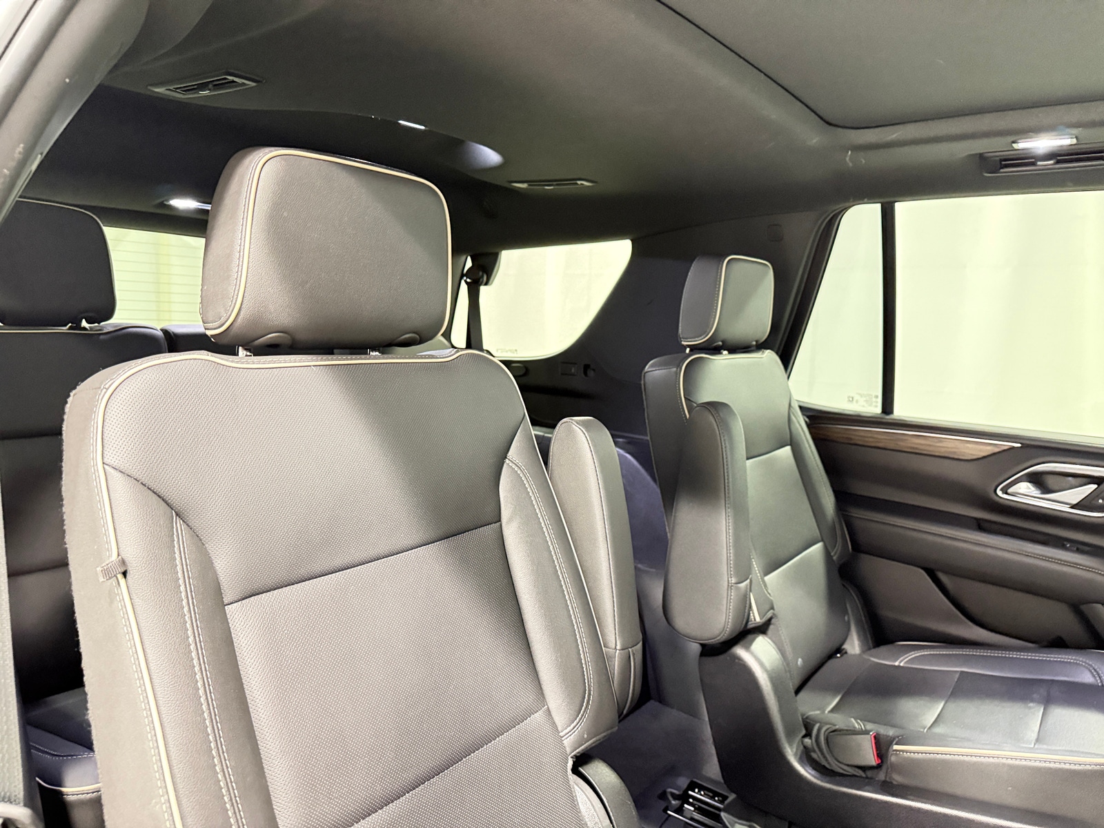 Thumbnail: 2023 Chevrolet Tahoe - 5