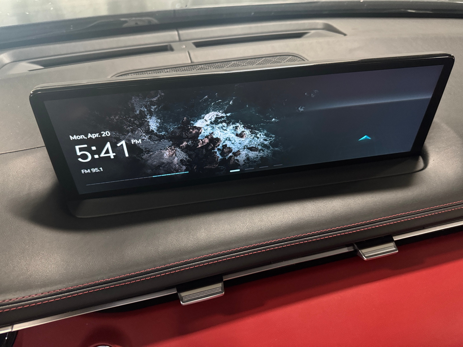Thumbnail: 2022 Genesis GV70 - 3