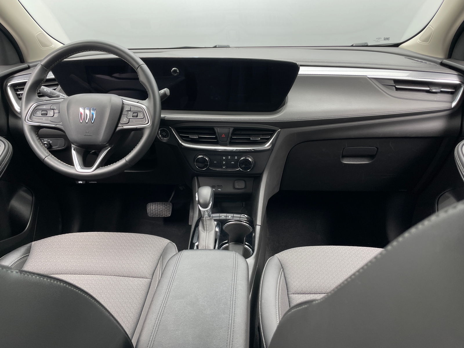 Thumbnail: 2025 Buick Encore GX - 3