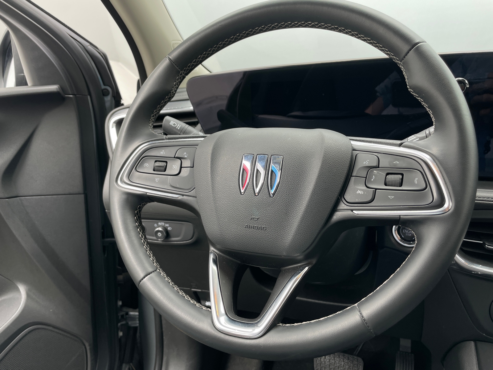 Thumbnail: 2025 Buick Encore GX - 5