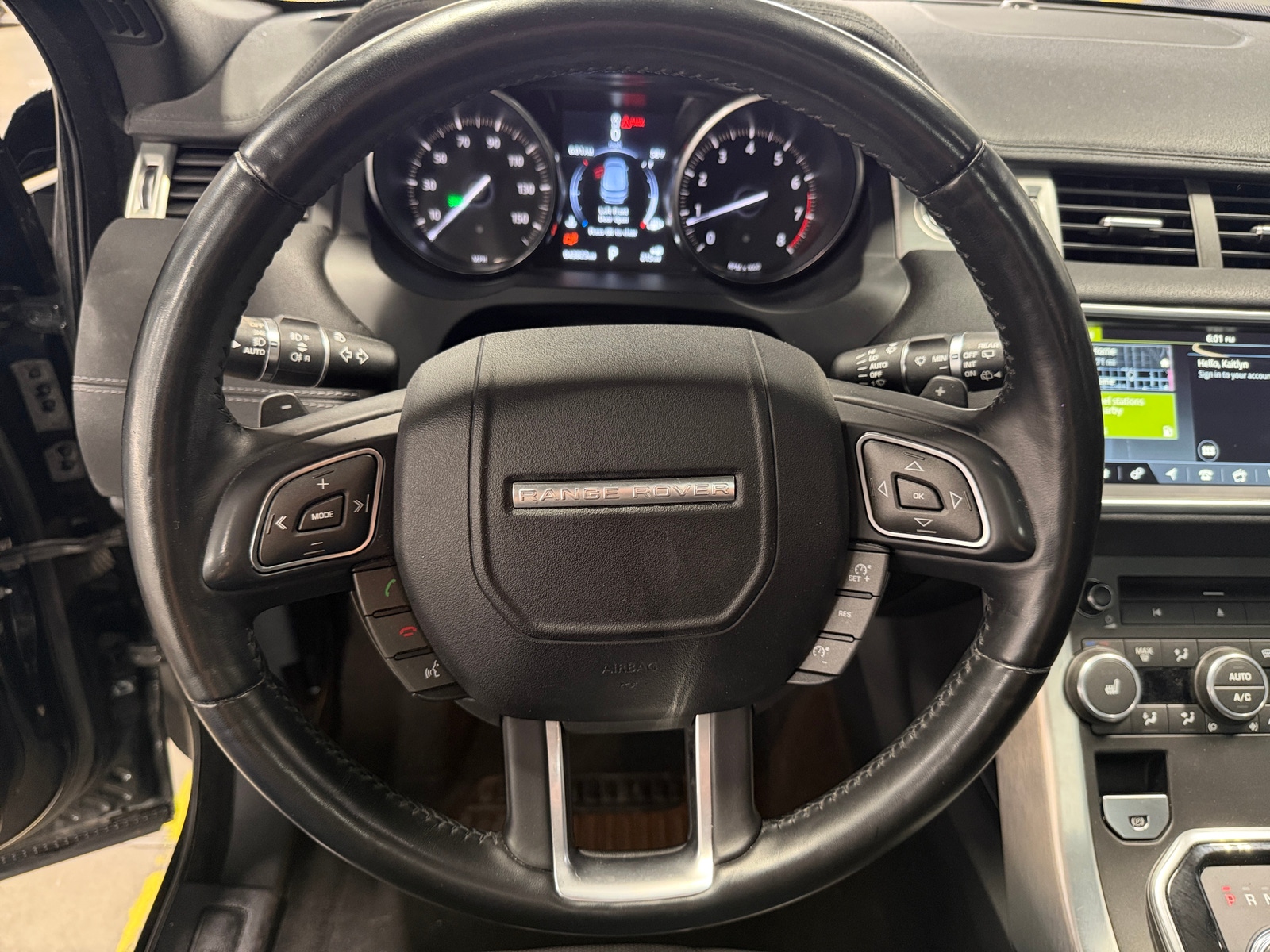 Thumbnail: 2017 Land Rover Range Rover Evoque - 4