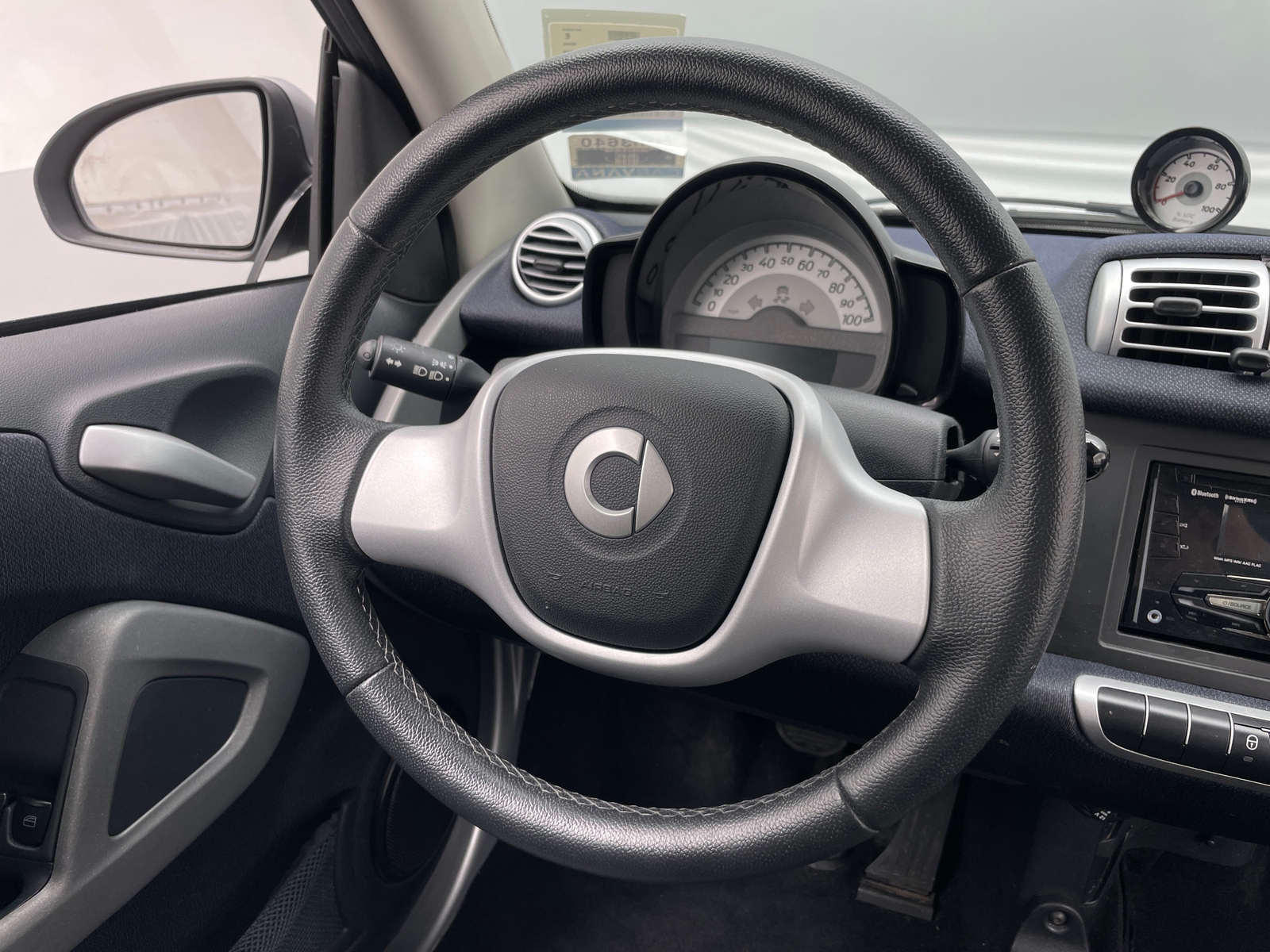 Thumbnail: 2015 smart fortwo - 4