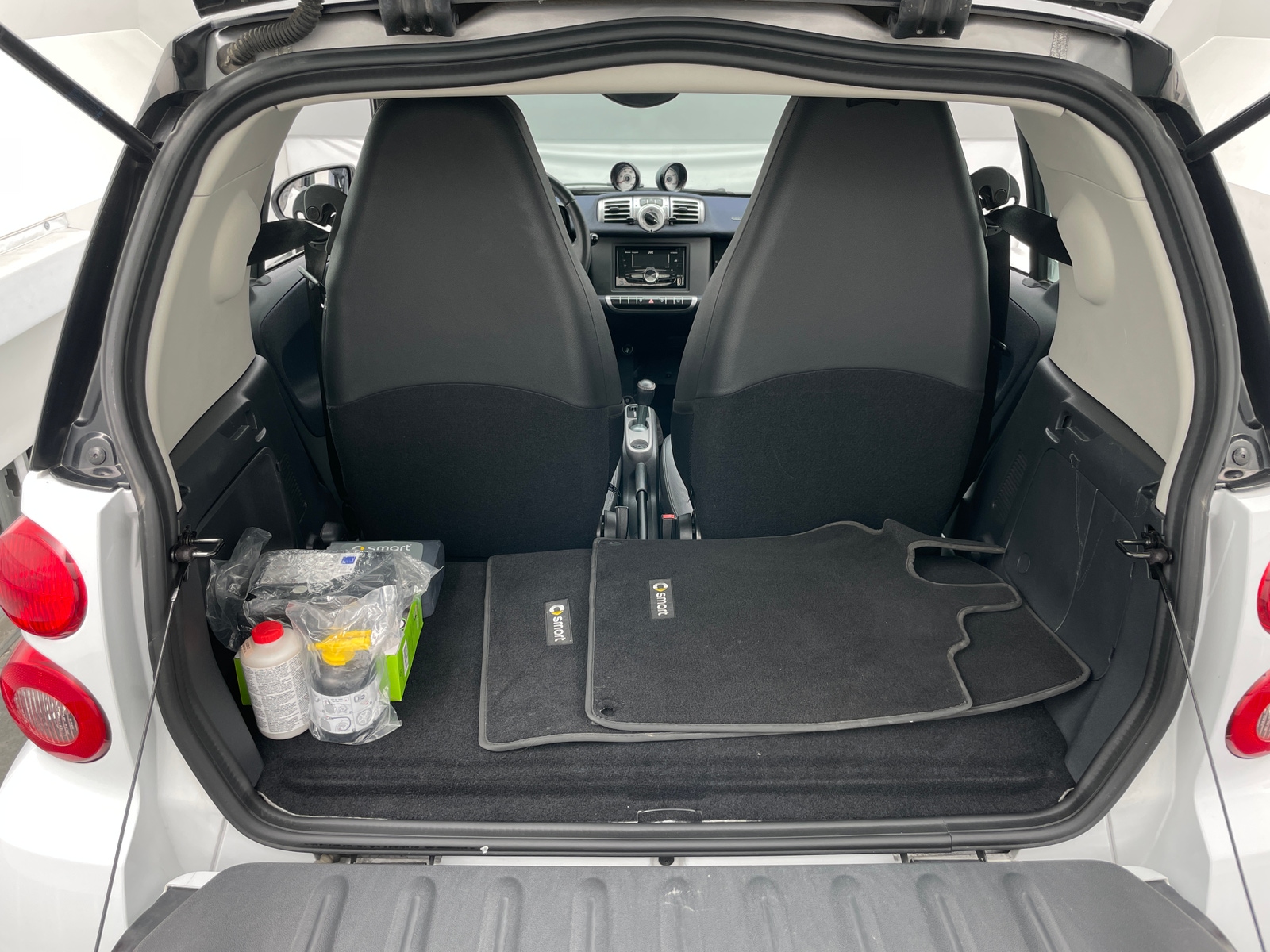 Thumbnail: 2015 smart fortwo - 5