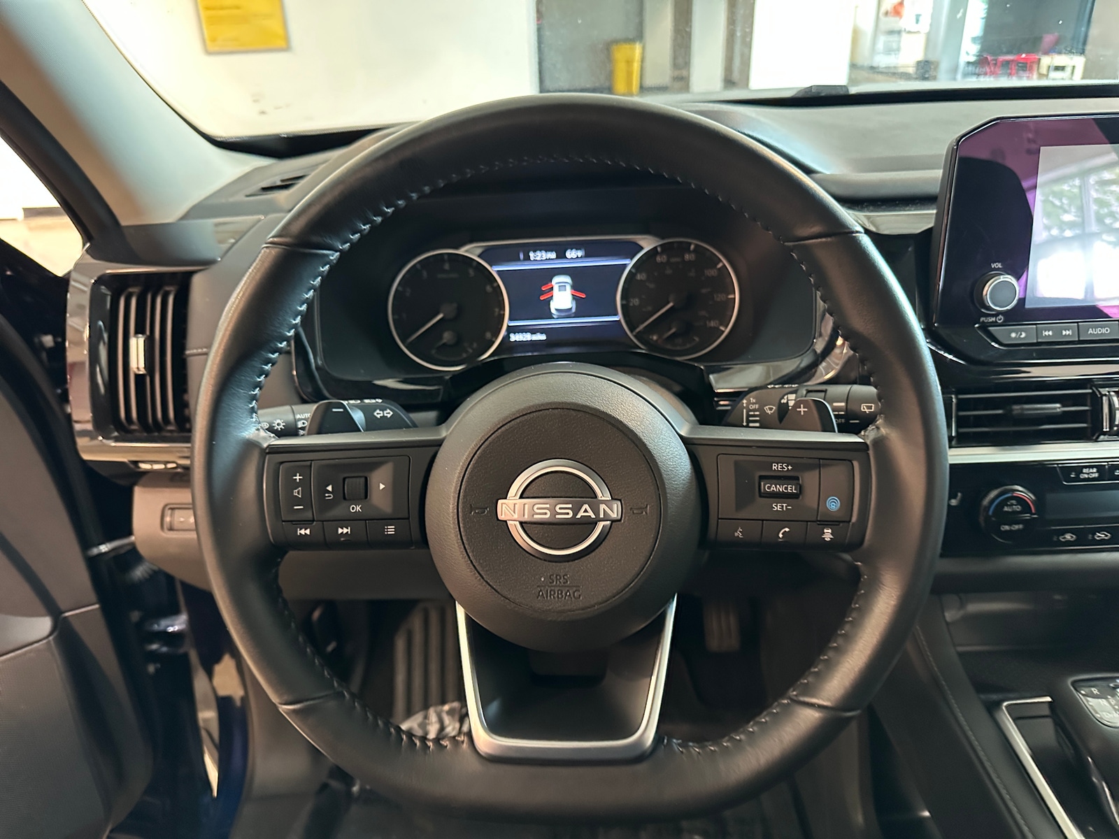 Thumbnail: 2025 Nissan Pathfinder - 5