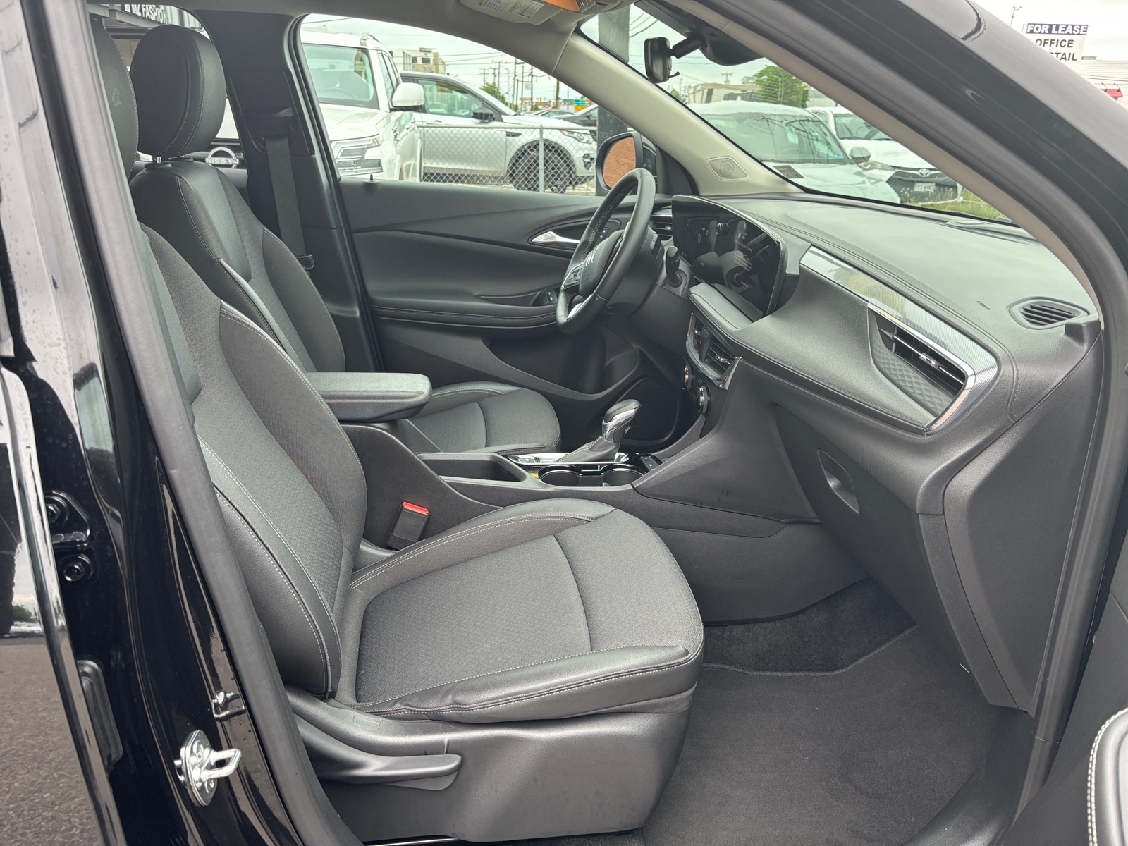 Thumbnail: 2025 Buick Encore GX - 2