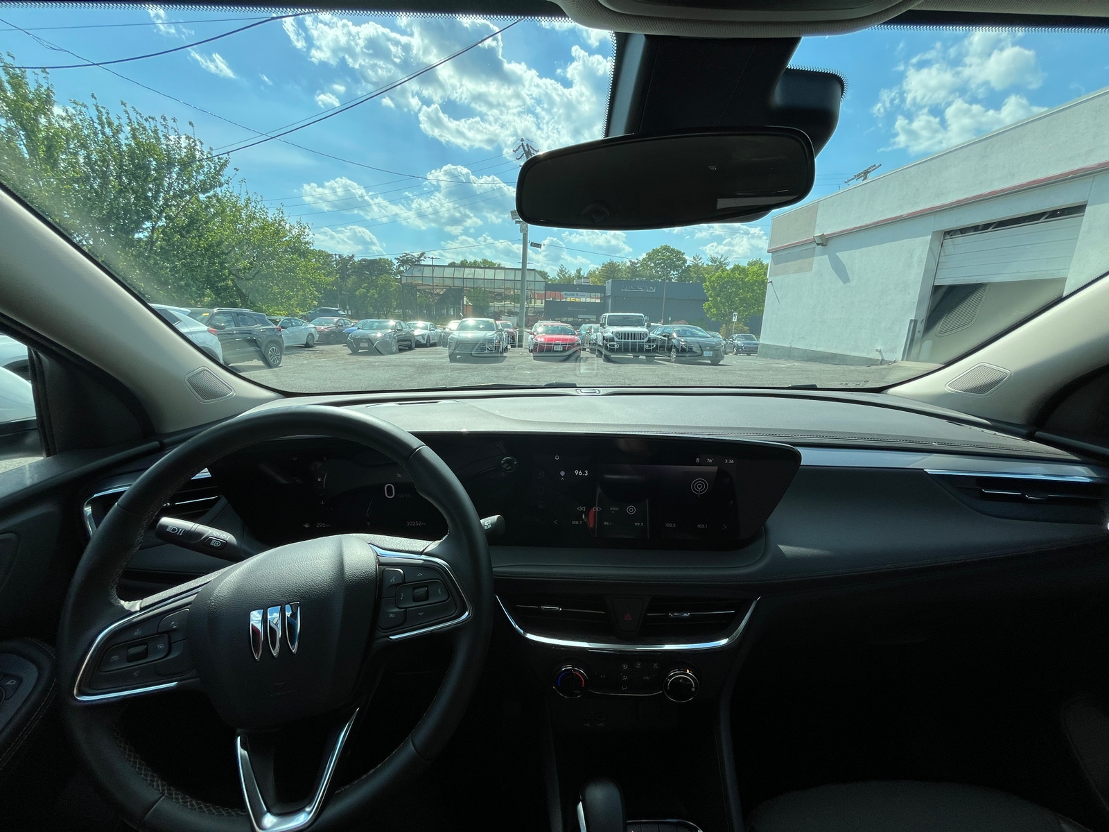 Thumbnail: 2025 Buick Encore GX - 3