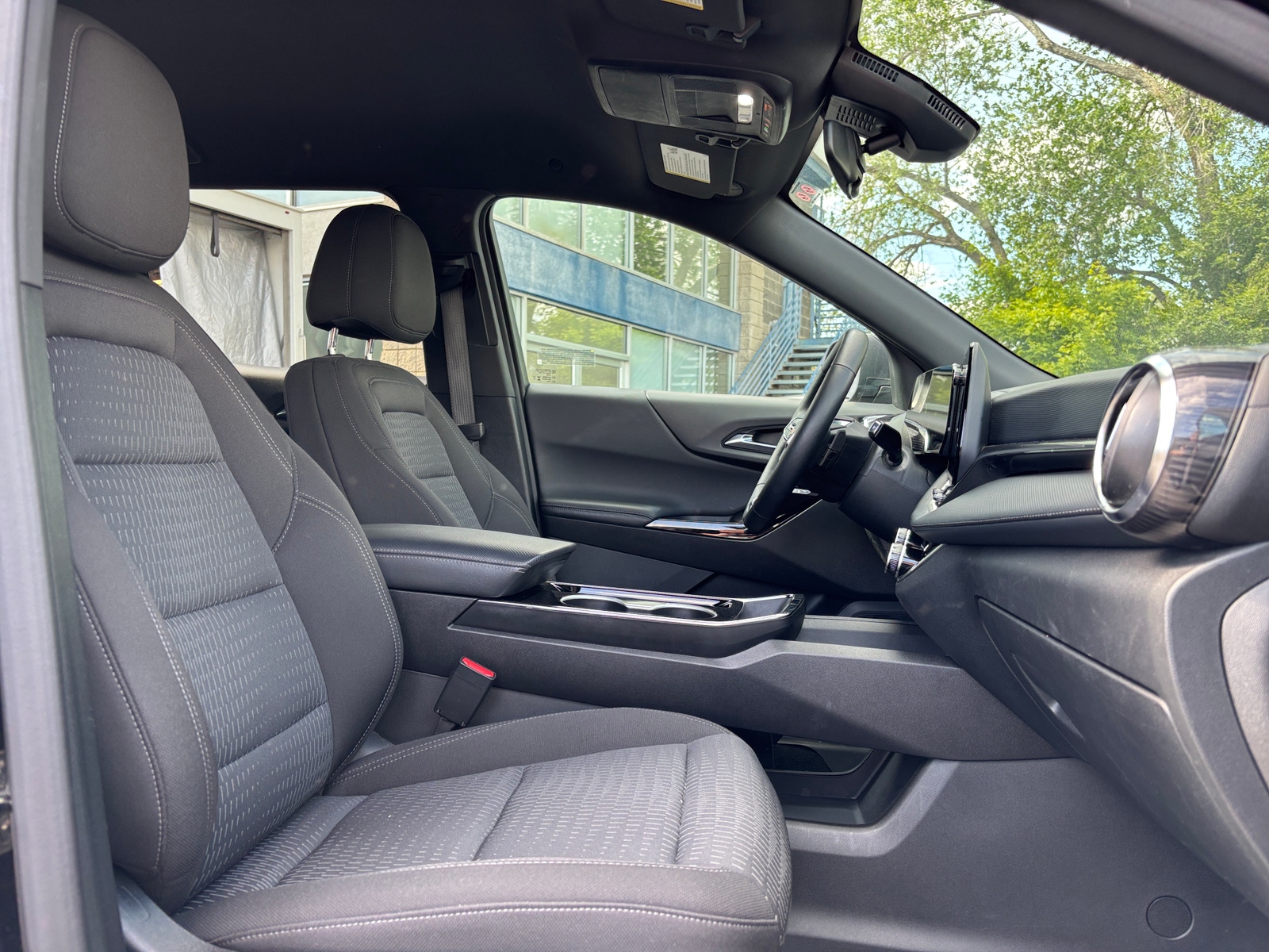 Thumbnail: 2025 Chevrolet Equinox - 2