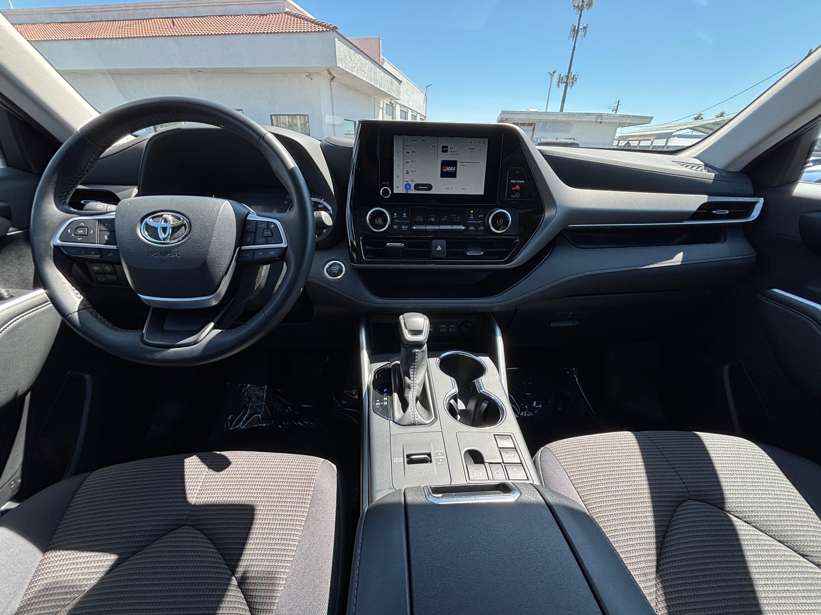Thumbnail: 2025 Toyota Highlander - 3