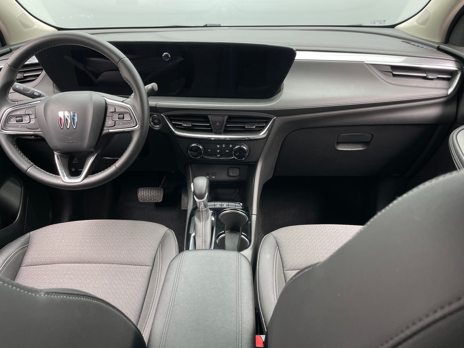 Thumbnail: 2025 Buick Encore GX - 2
