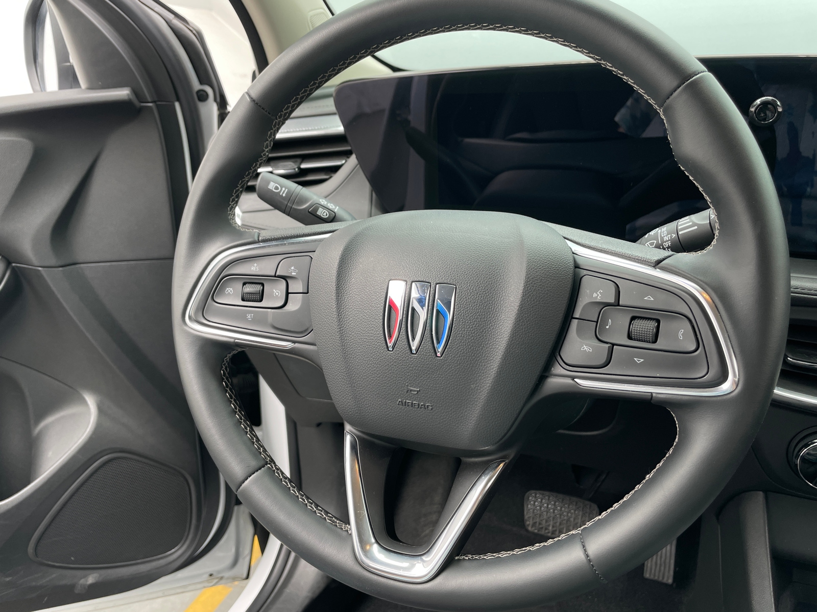 Thumbnail: 2025 Buick Encore GX - 4