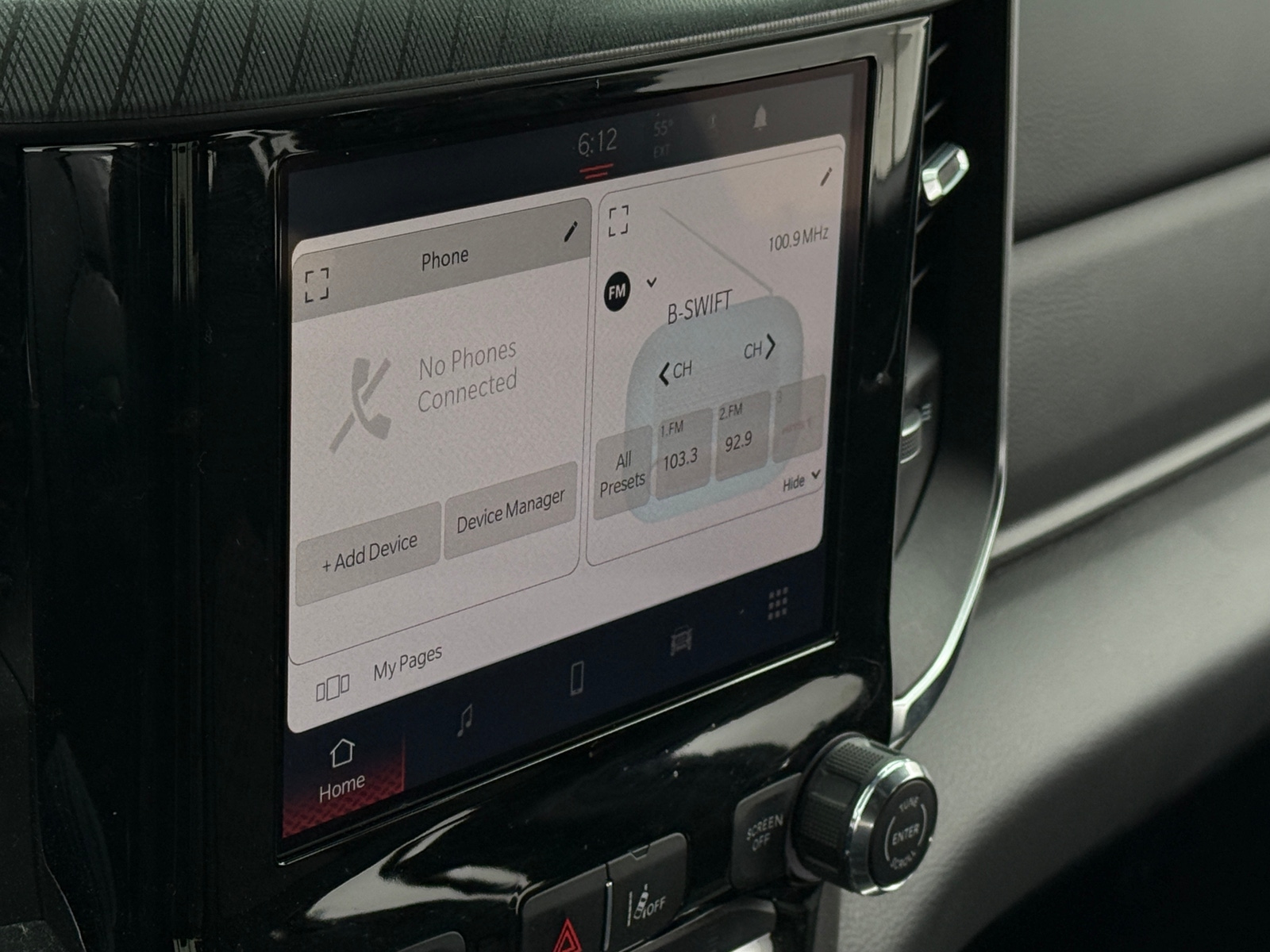 Thumbnail: 2025 RAM 1500 - 4