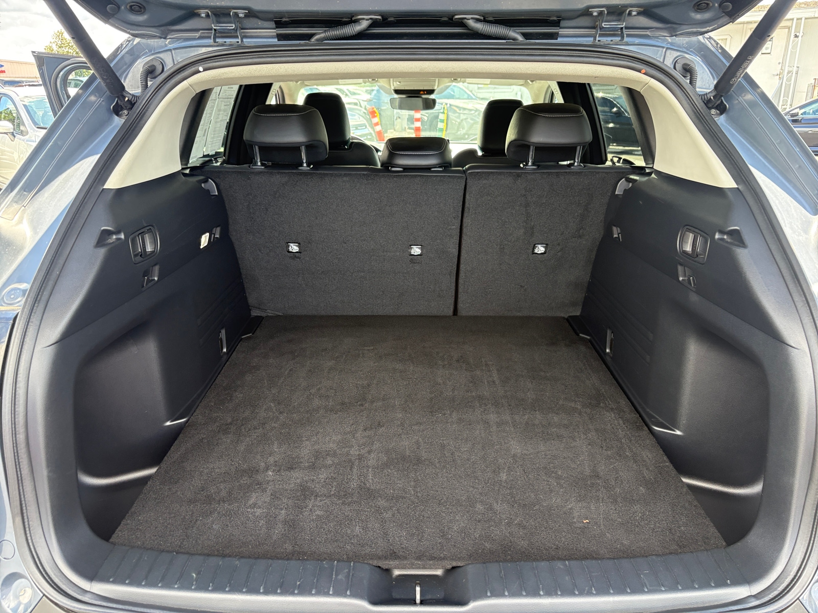 Thumbnail: 2025 Mazda CX-50 - 6