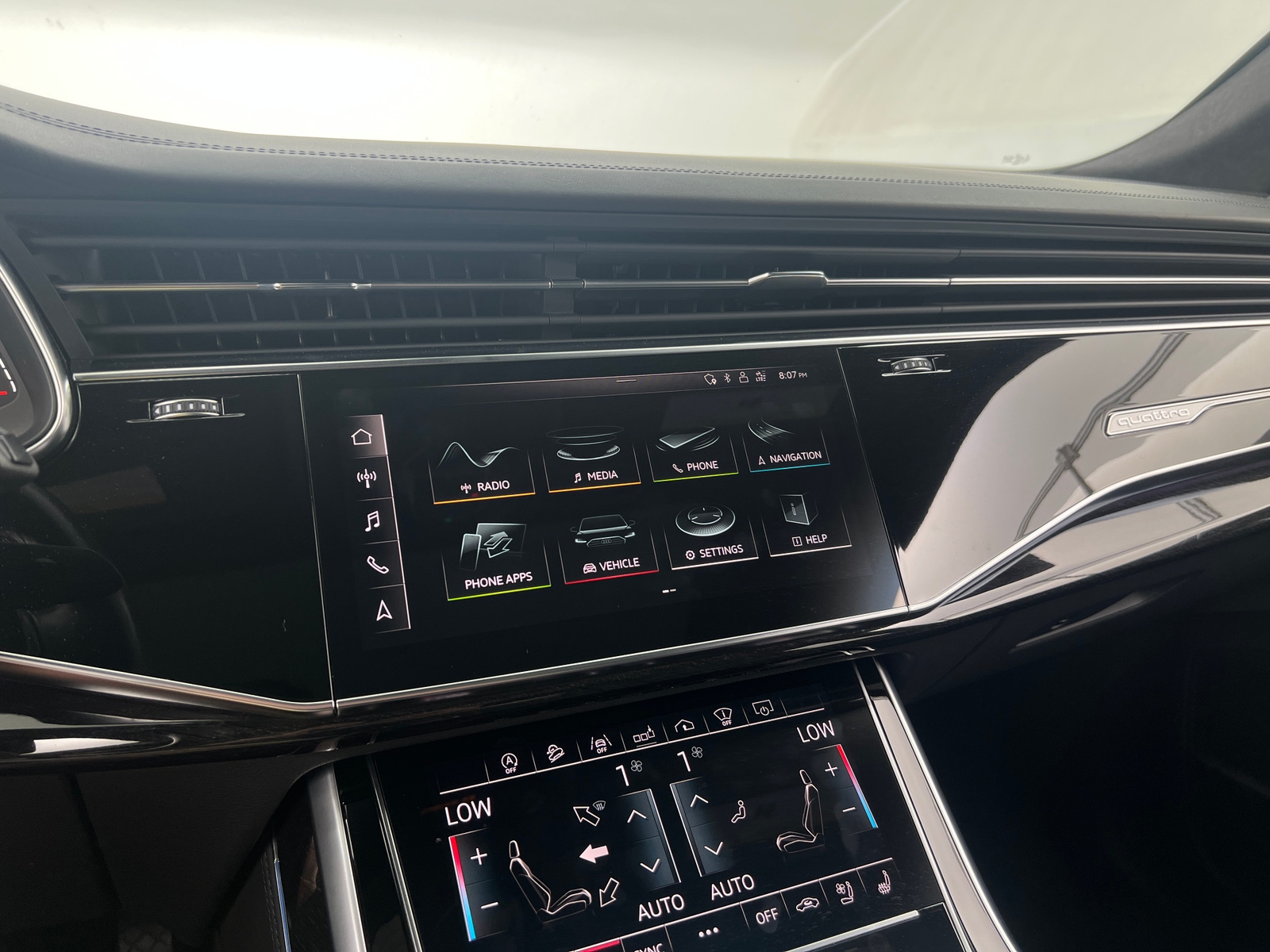 Thumbnail: 2019 Audi Q8 - 3