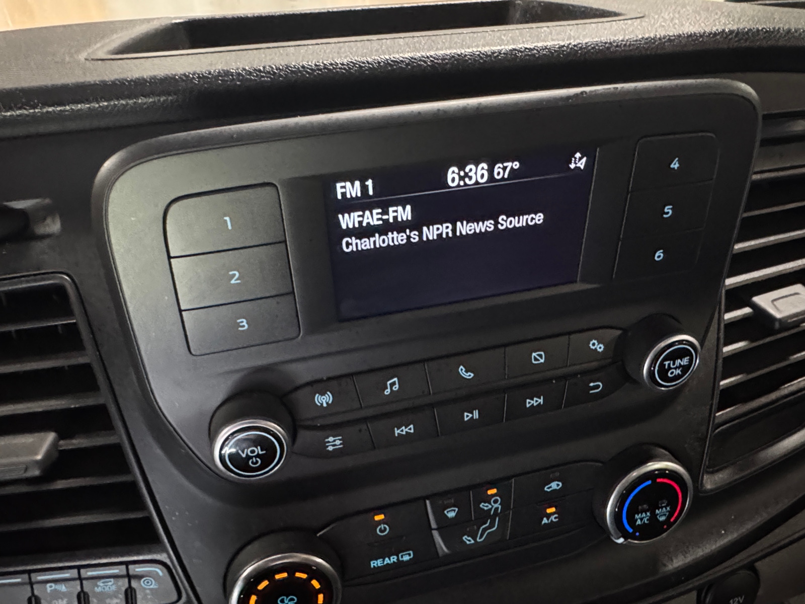 Thumbnail: 2023 Ford Econoline - 4