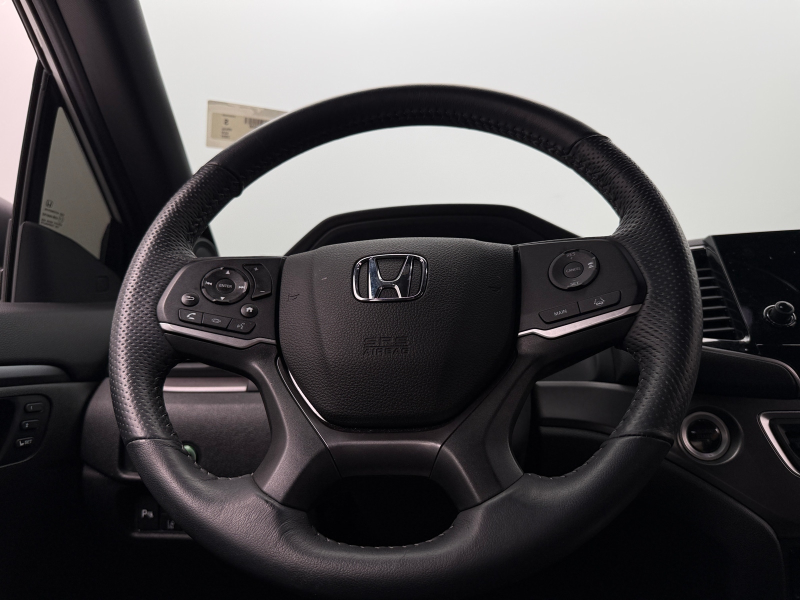 Thumbnail: 2022 Honda Passport - 4