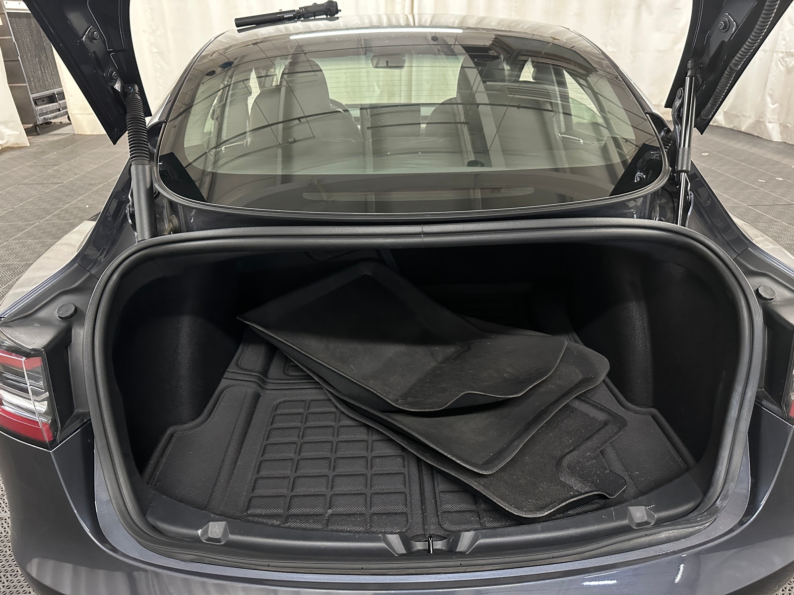 Thumbnail: 2023 Tesla Model 3 - 6