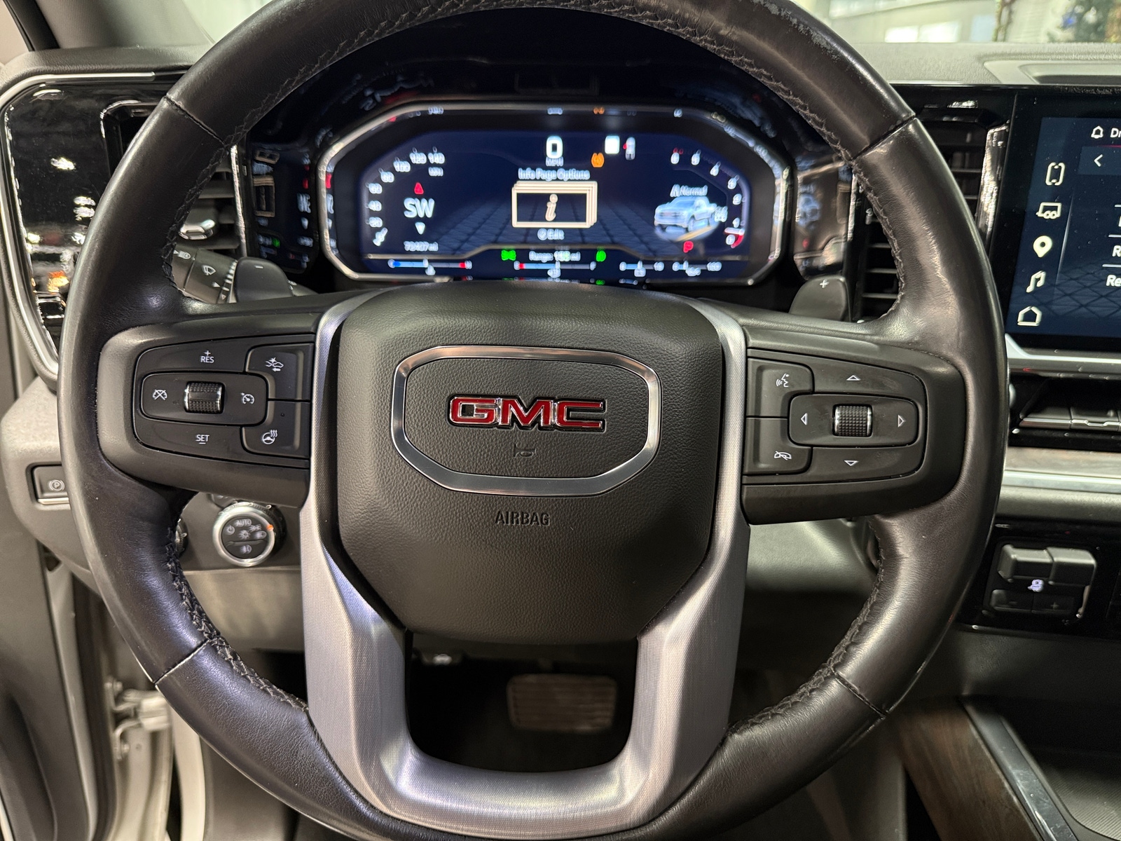 Thumbnail: 2022 GMC Sierra 1500 - 4
