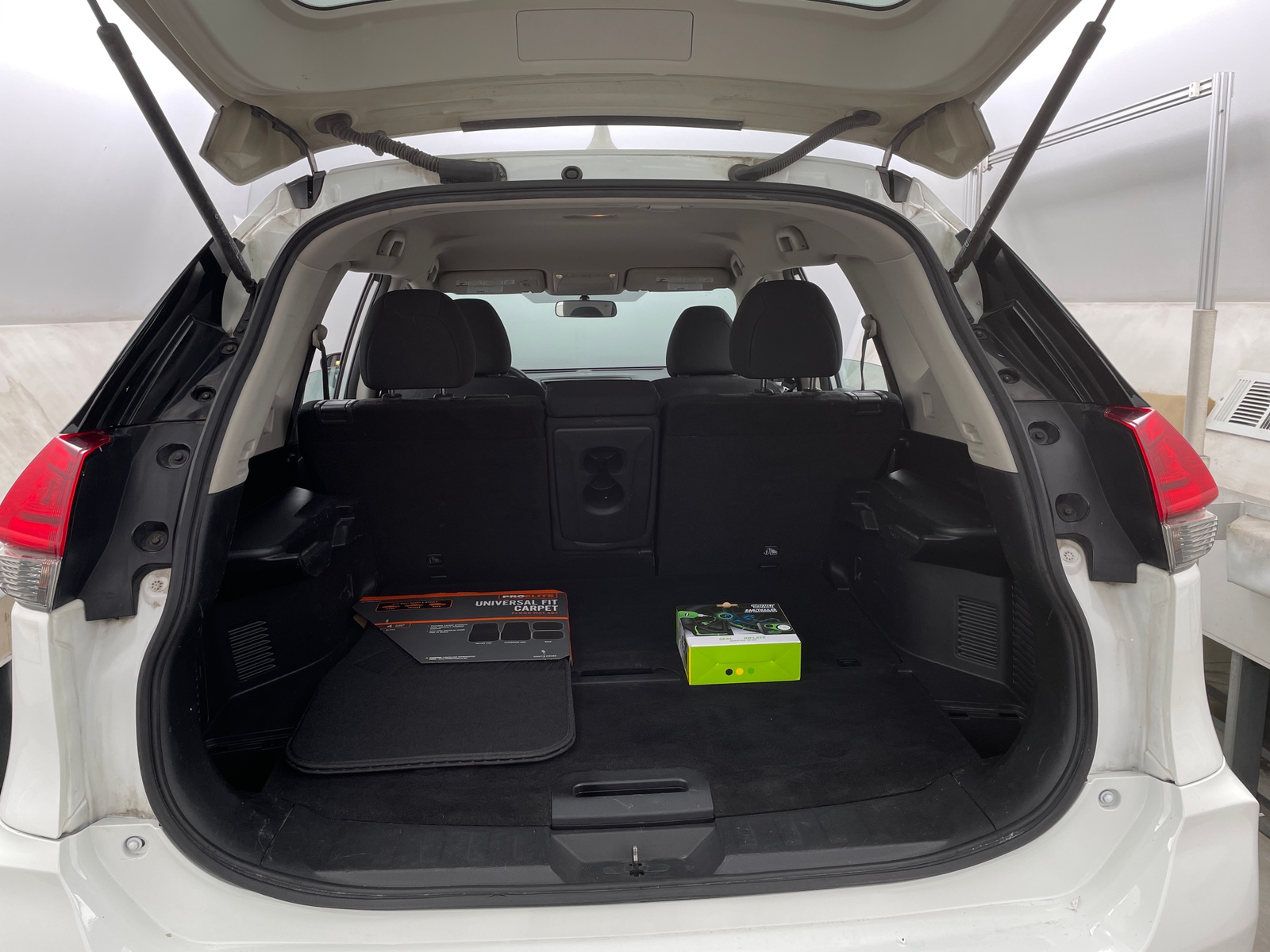 Thumbnail: 2017 Nissan Rogue - 7