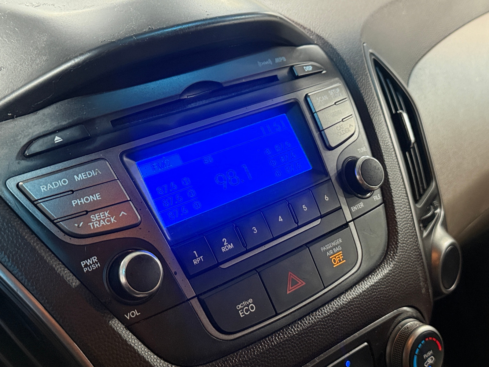 Thumbnail: 2014 Hyundai Tucson - 4