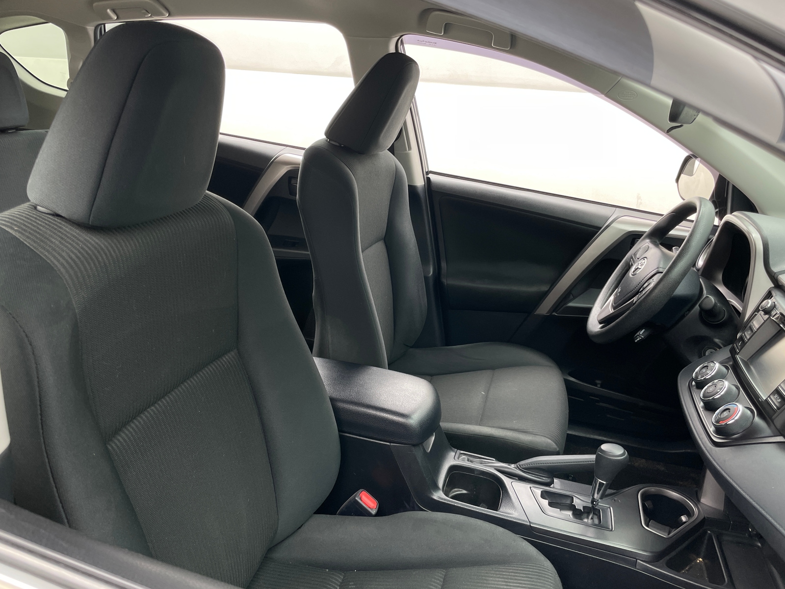 Thumbnail: 2018 Toyota RAV4 - 2