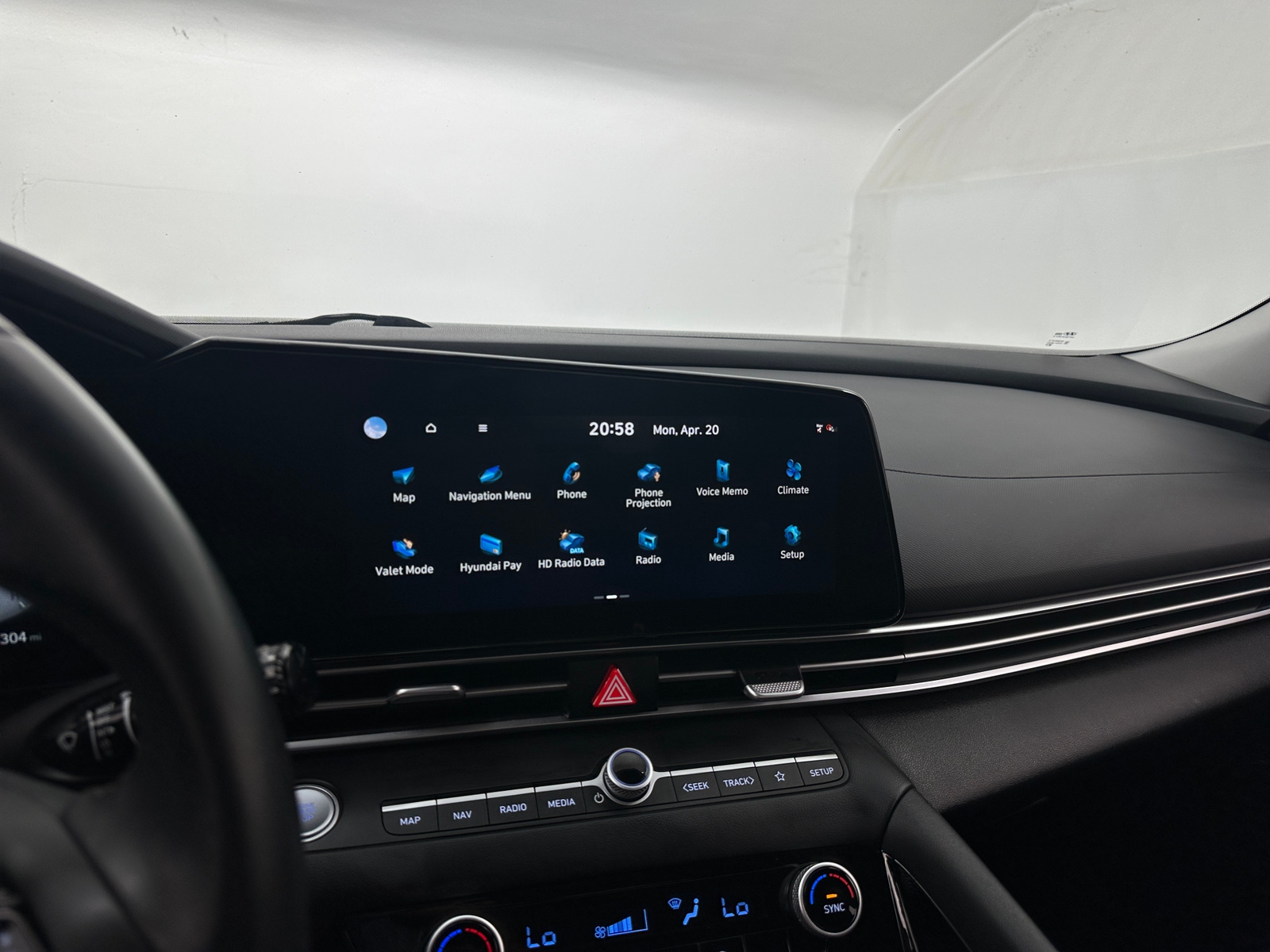 Thumbnail: 2023 Hyundai Elantra - 4
