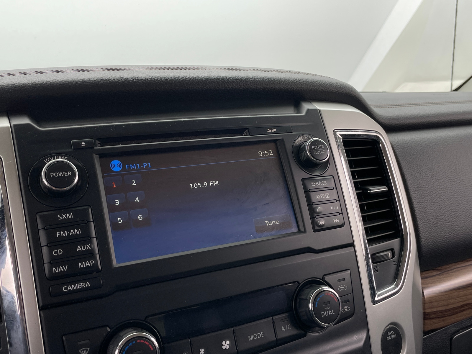 Thumbnail: 2018 Nissan Titan - 3