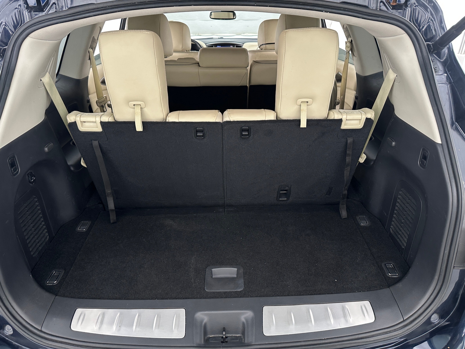 Thumbnail: 2016 INFINITI QX60 - 6