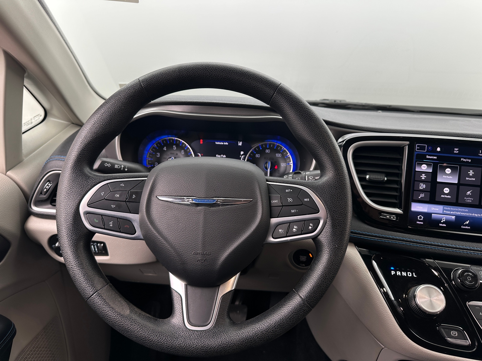 Thumbnail: 2021 Chrysler Pacifica - 5