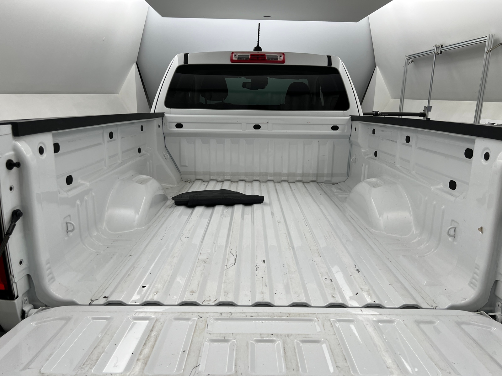 Thumbnail: 2022 Chevrolet Colorado - 6