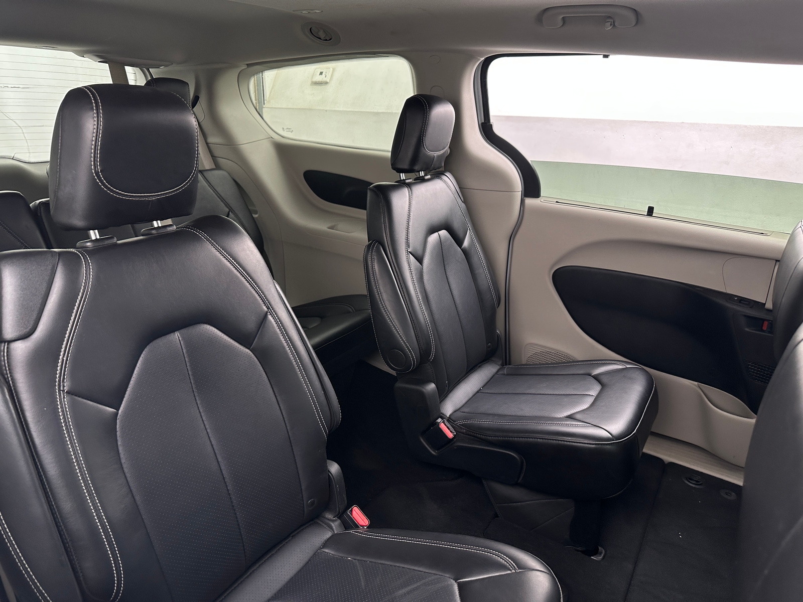Thumbnail: 2024 Chrysler Pacifica - 5