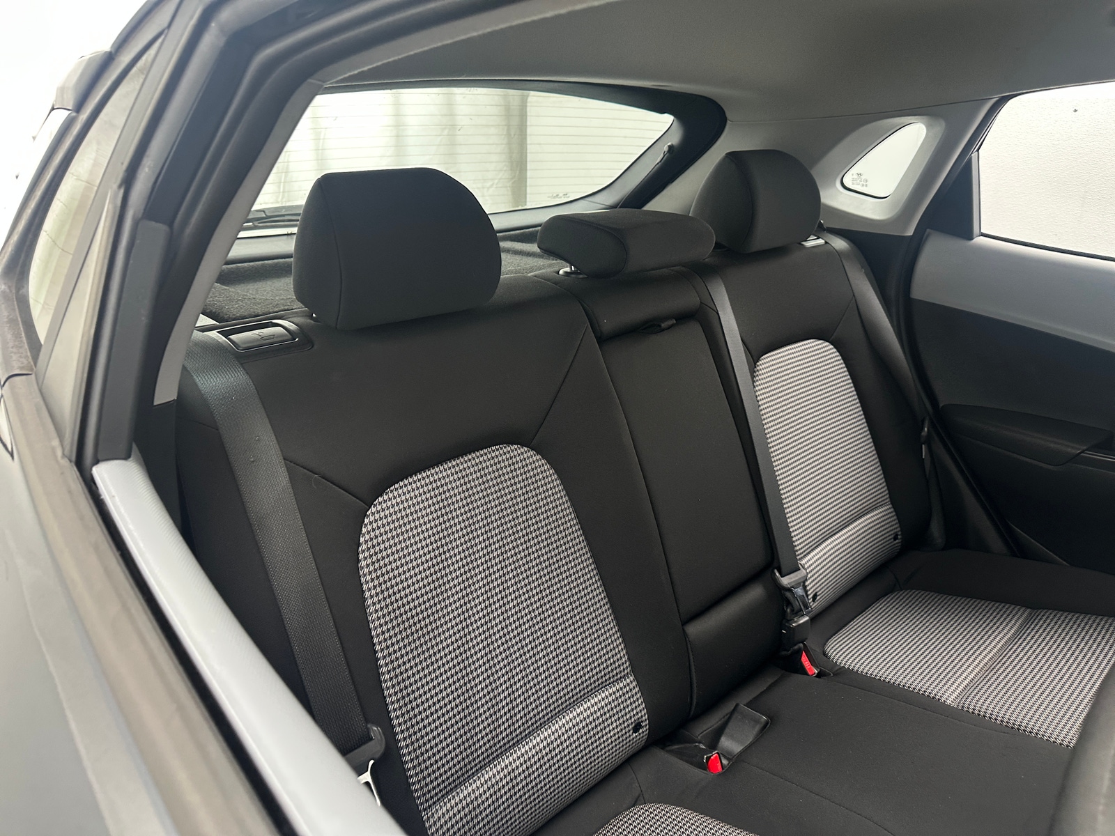 Thumbnail: 2020 Hyundai Kona - 6