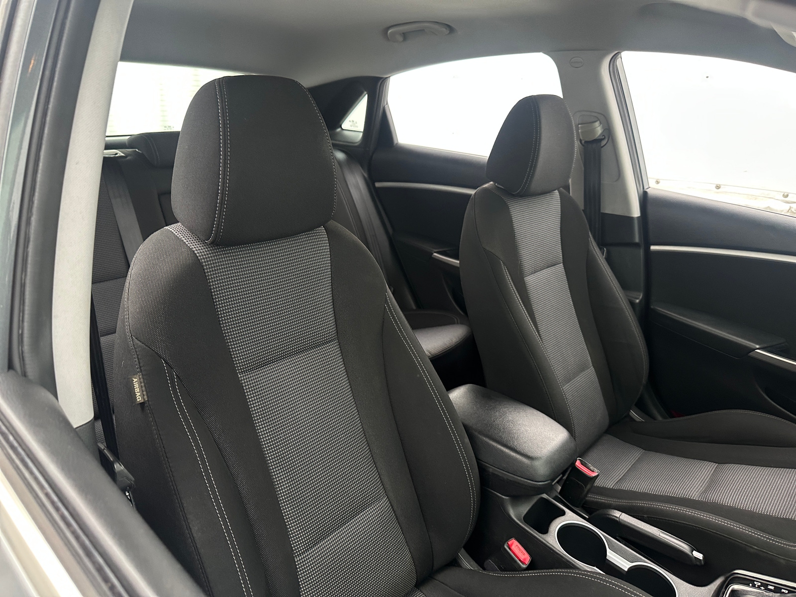 Thumbnail: 2016 Hyundai Elantra - 2