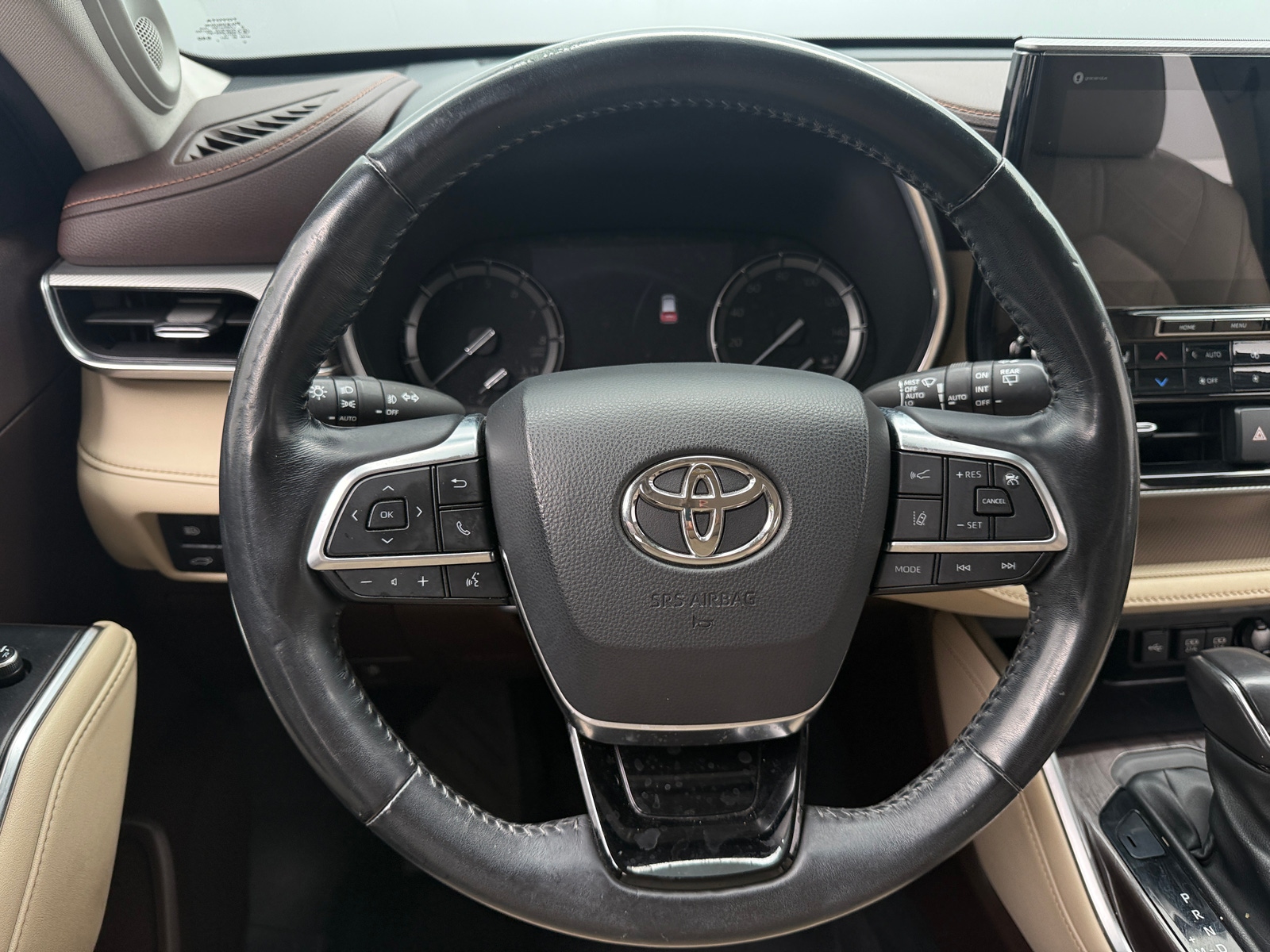 Thumbnail: 2020 Toyota Highlander - 4