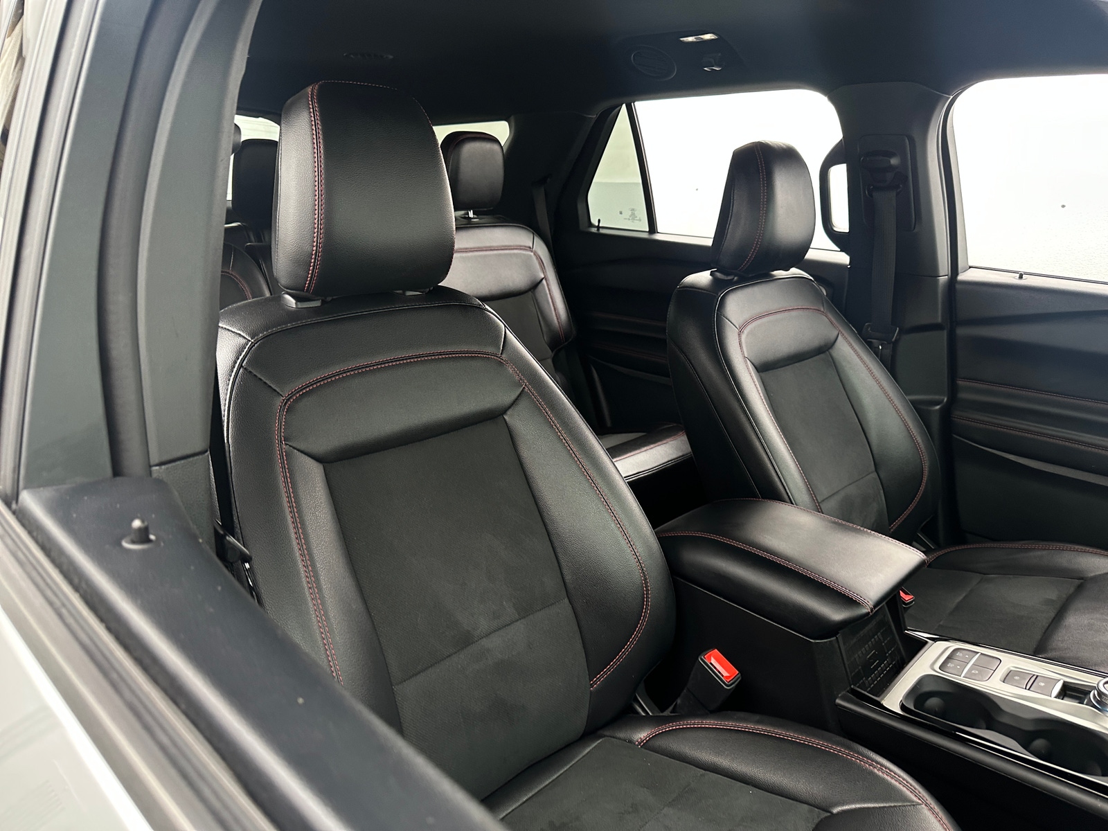 Thumbnail: 2022 Ford Explorer - 2