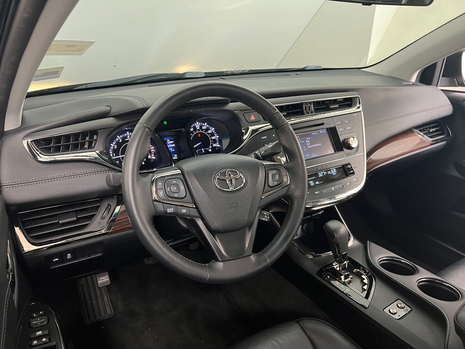 Thumbnail: 2013 Toyota Avalon - 3