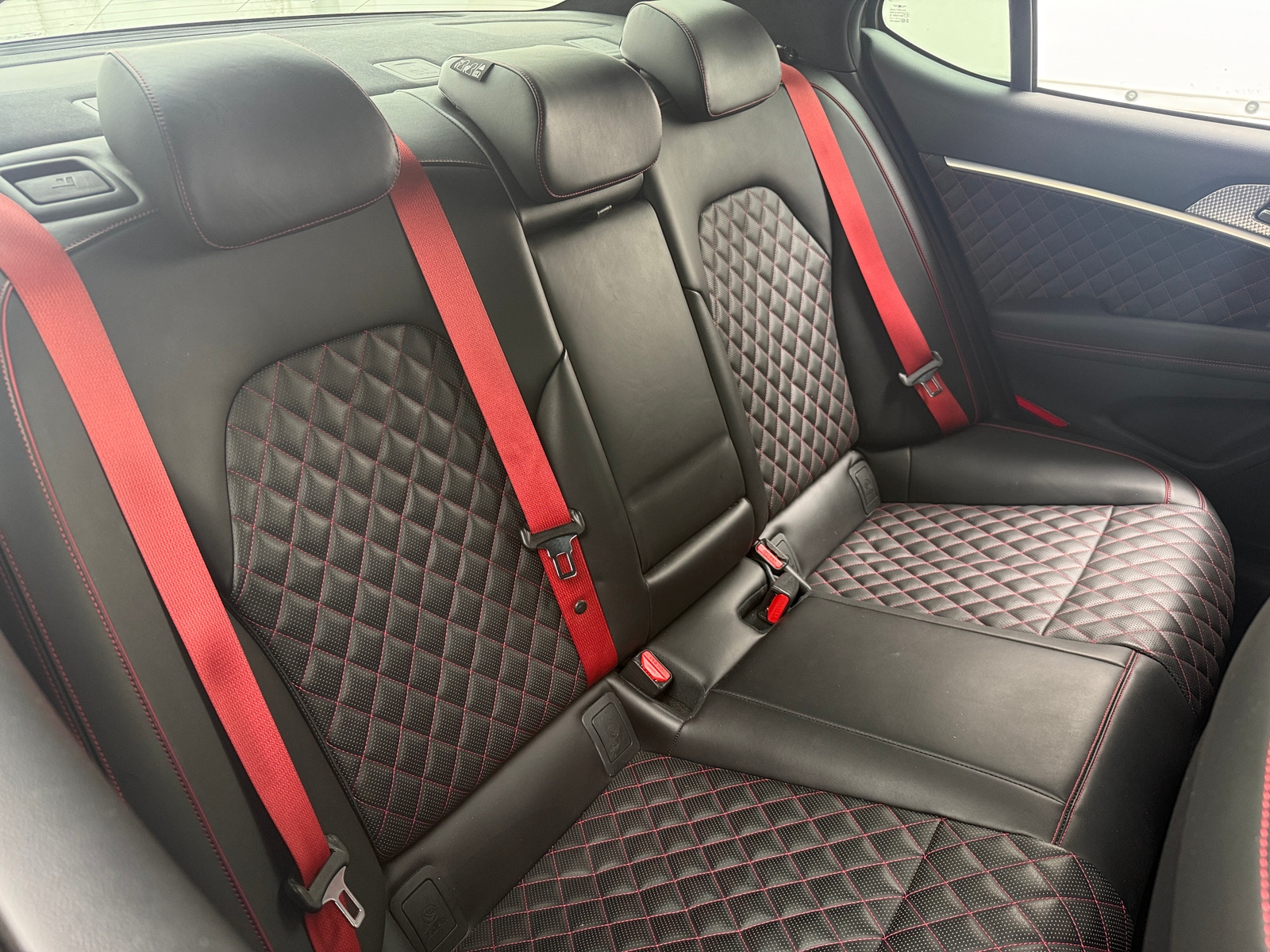 Thumbnail: 2022 Genesis G70 - 5