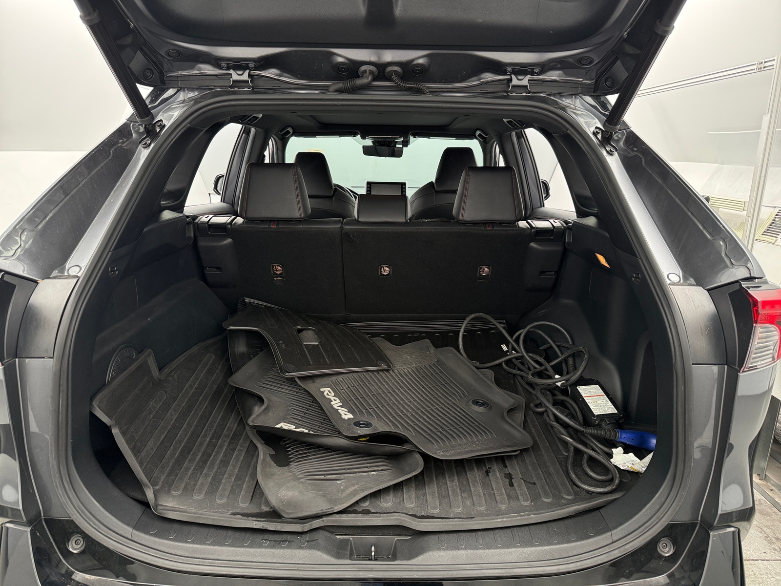 Thumbnail: 2021 Toyota RAV4 - 6