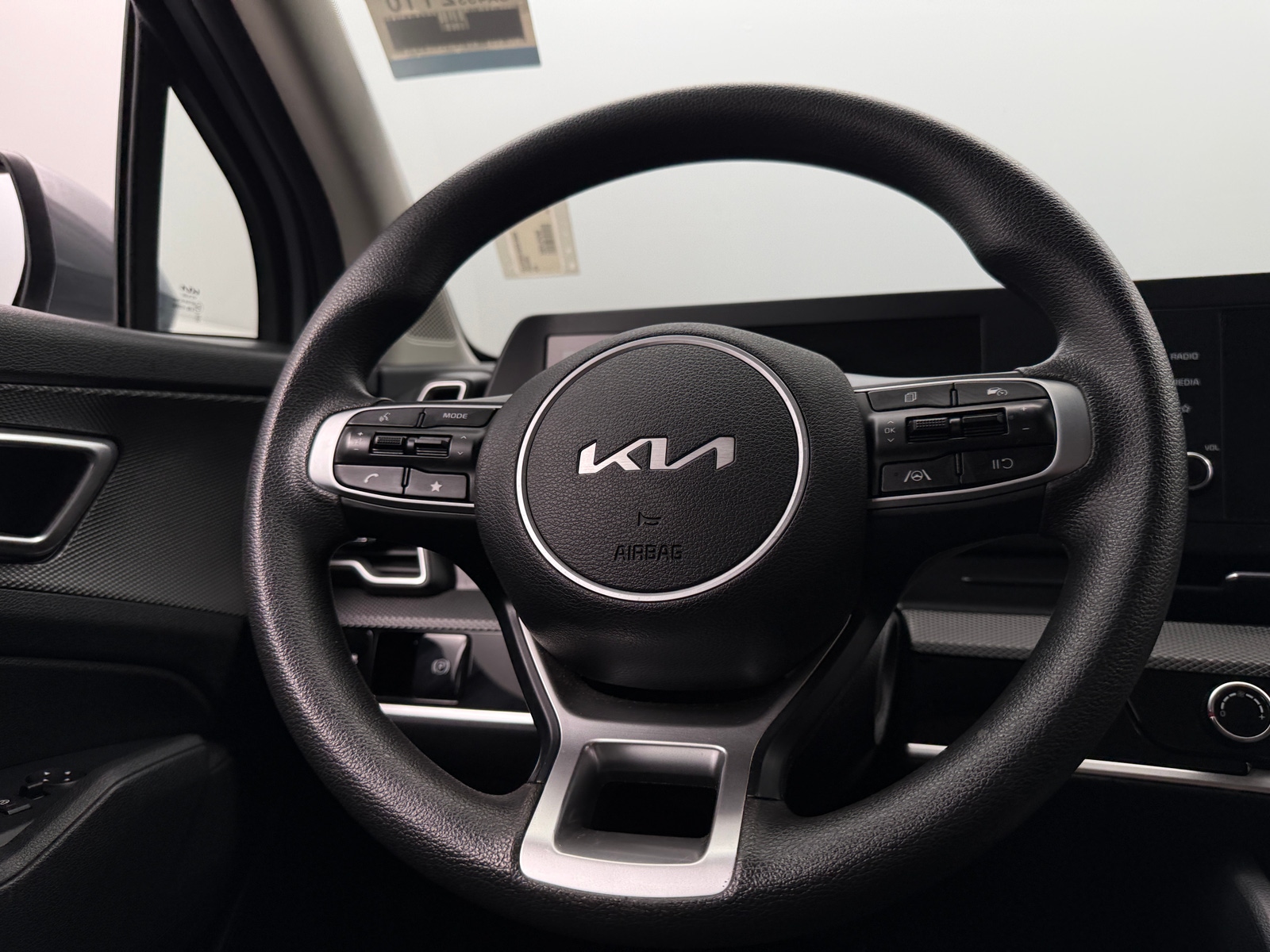 Thumbnail: 2025 Kia Sportage - 5