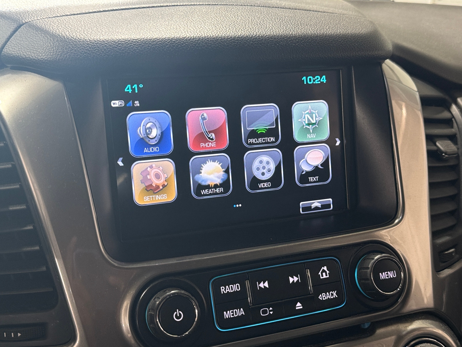 Thumbnail: 2020 Chevrolet Tahoe - 3