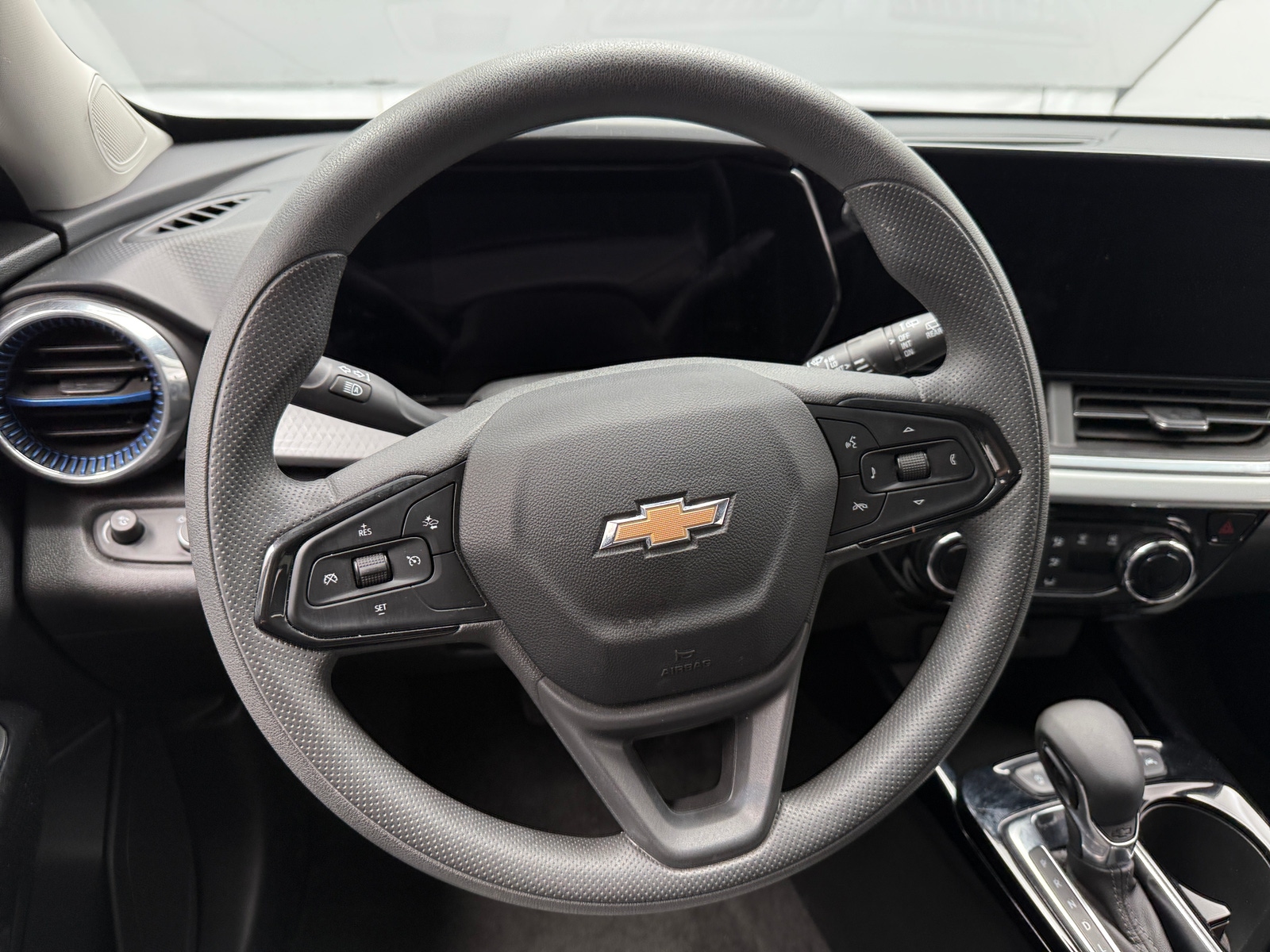 Thumbnail: 2025 Chevrolet Trax - 5