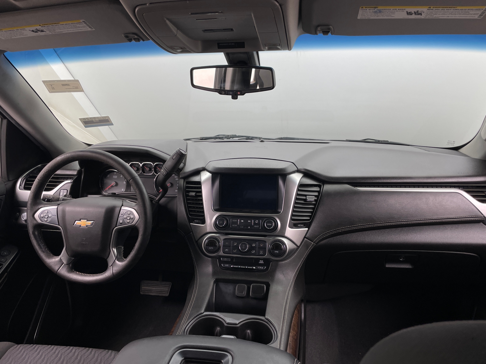 Thumbnail: 2019 Chevrolet Tahoe - 3