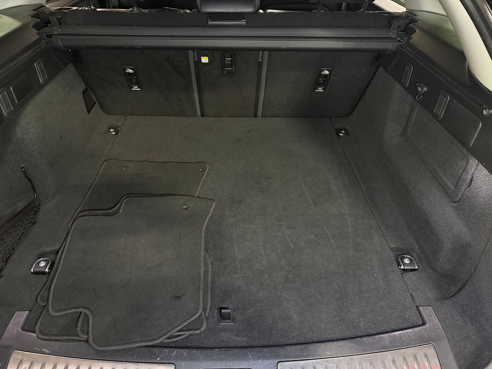 Thumbnail: 2024 Land Rover Range Rover Velar - 6