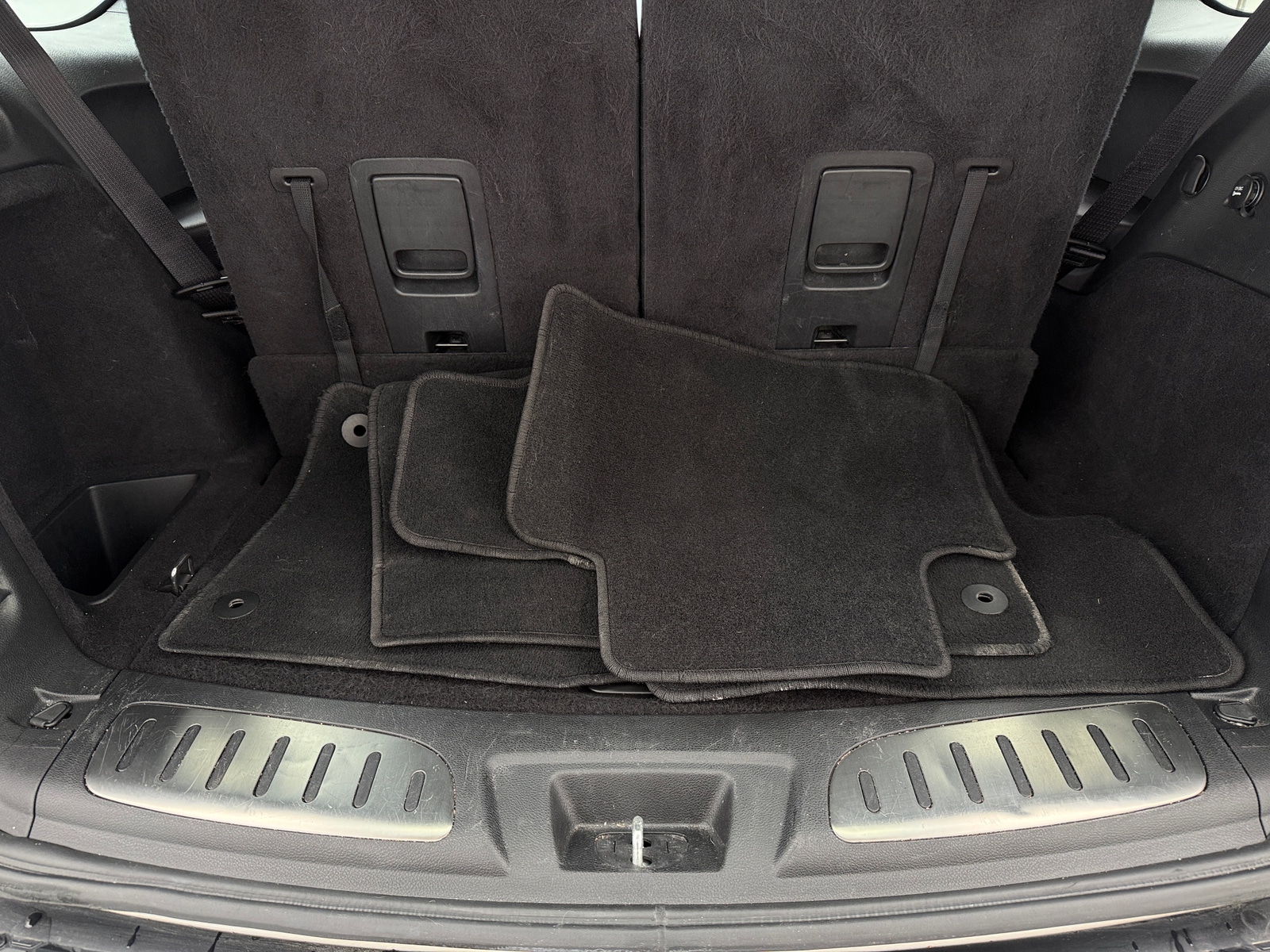 Thumbnail: 2021 Dodge Durango - 7