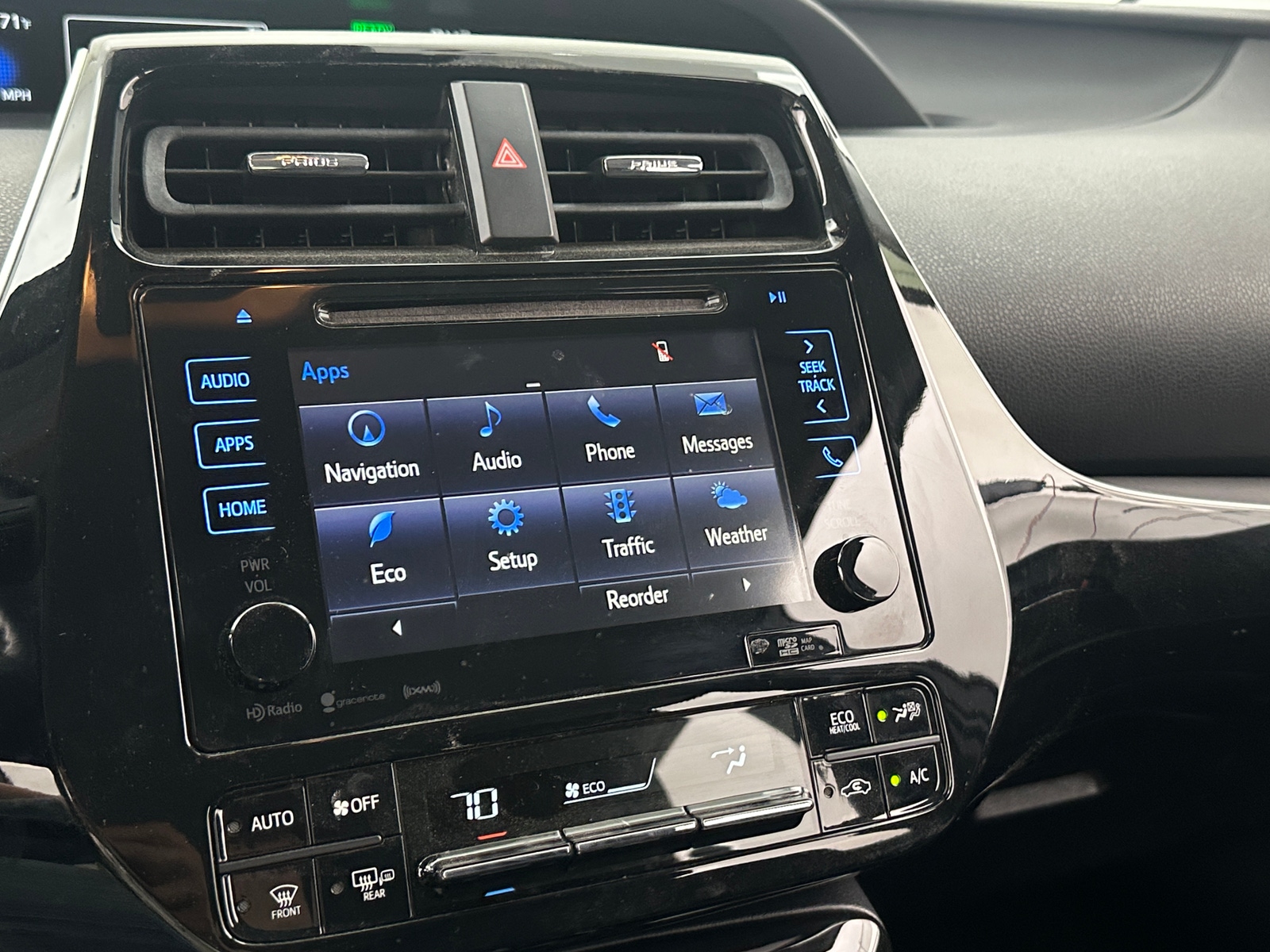 Thumbnail: 2017 Toyota Prius - 4